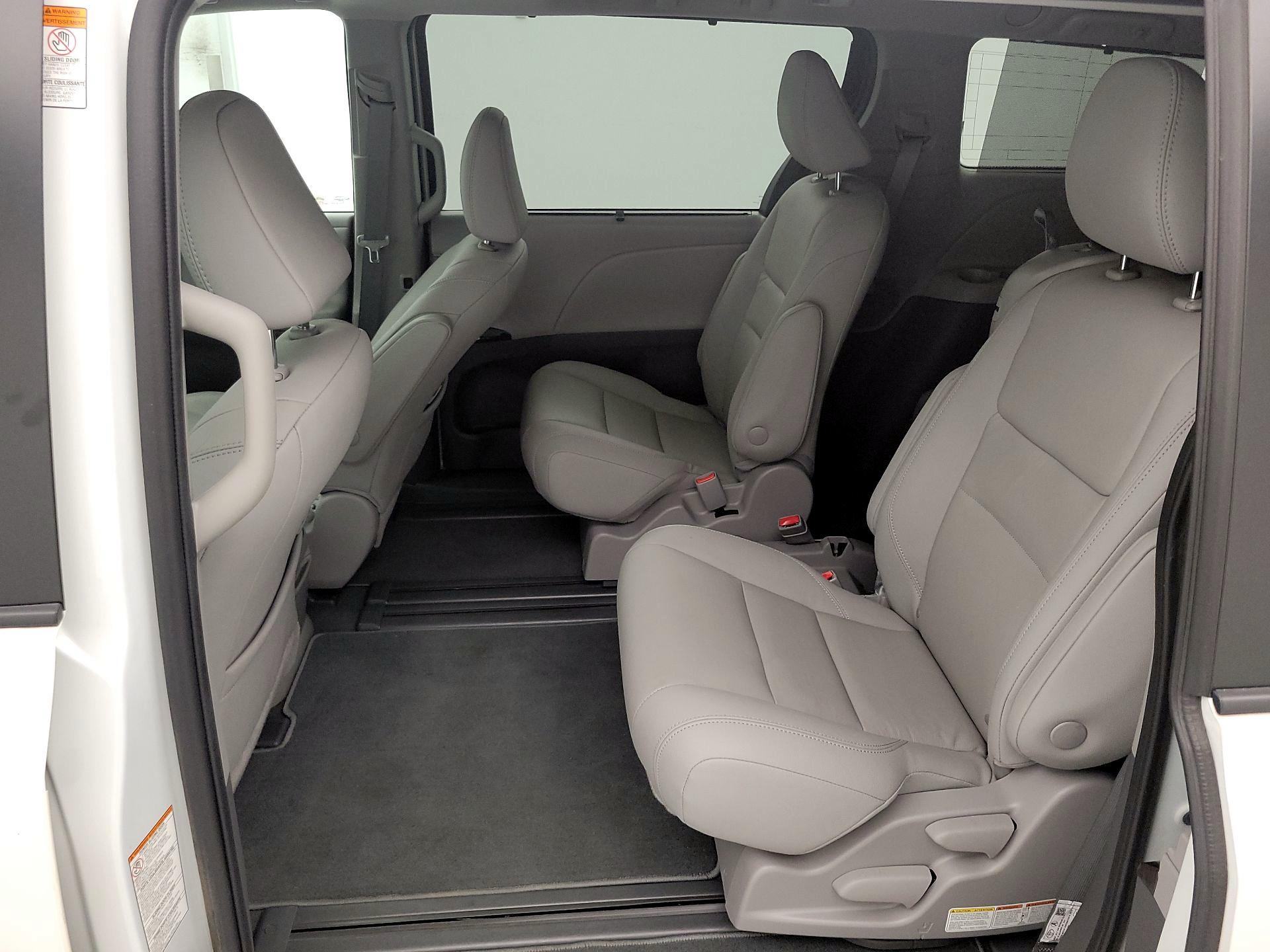 Thumbnail: 2020 Toyota Sienna - 20