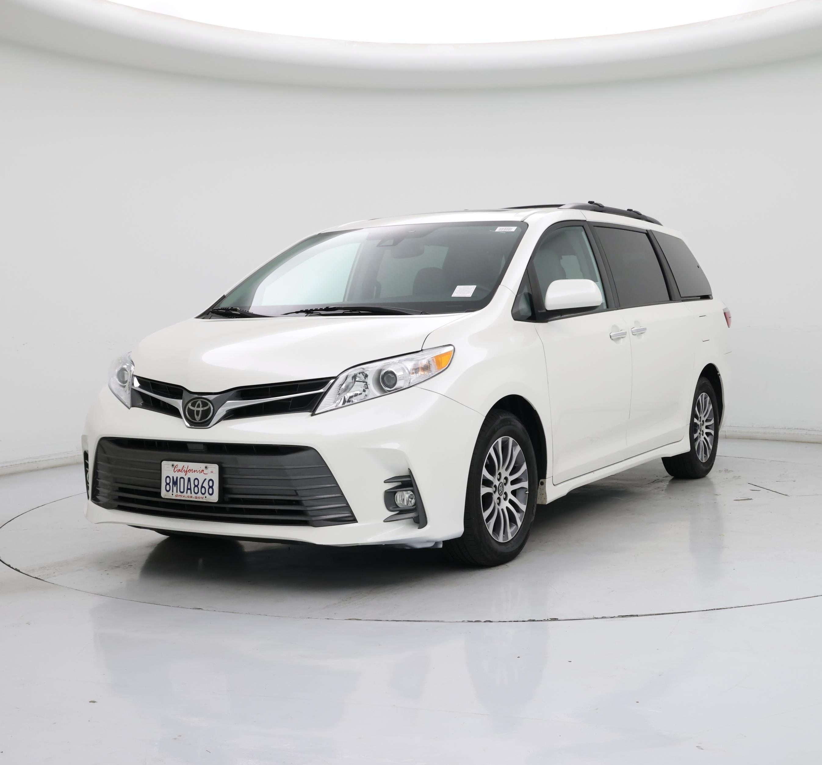 Thumbnail: 2020 Toyota Sienna - 4