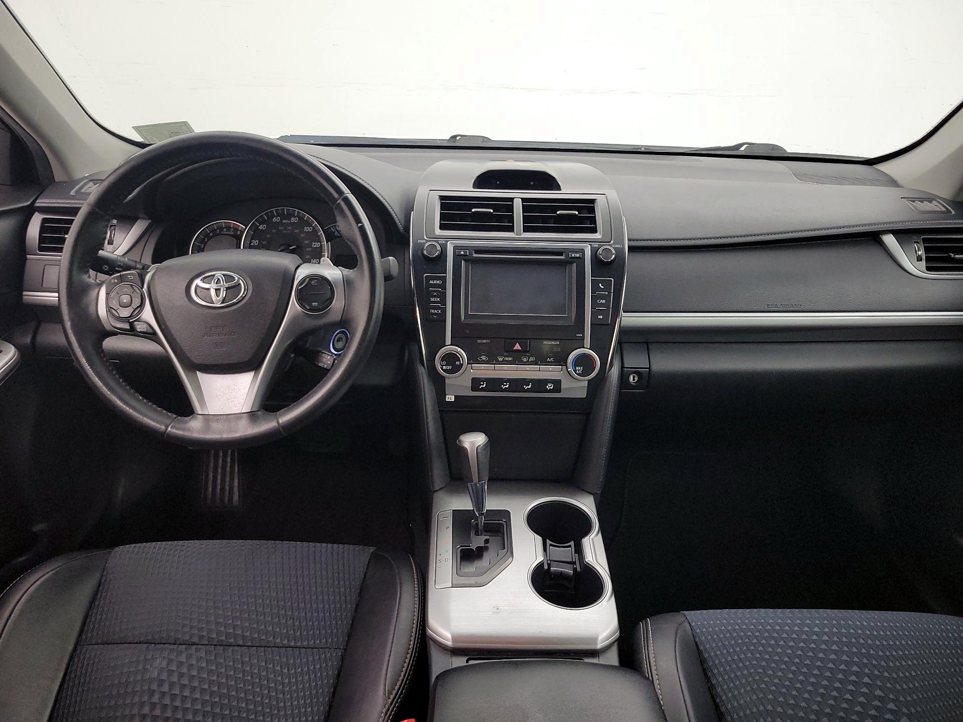 Thumbnail: 2014 Toyota Camry - 9