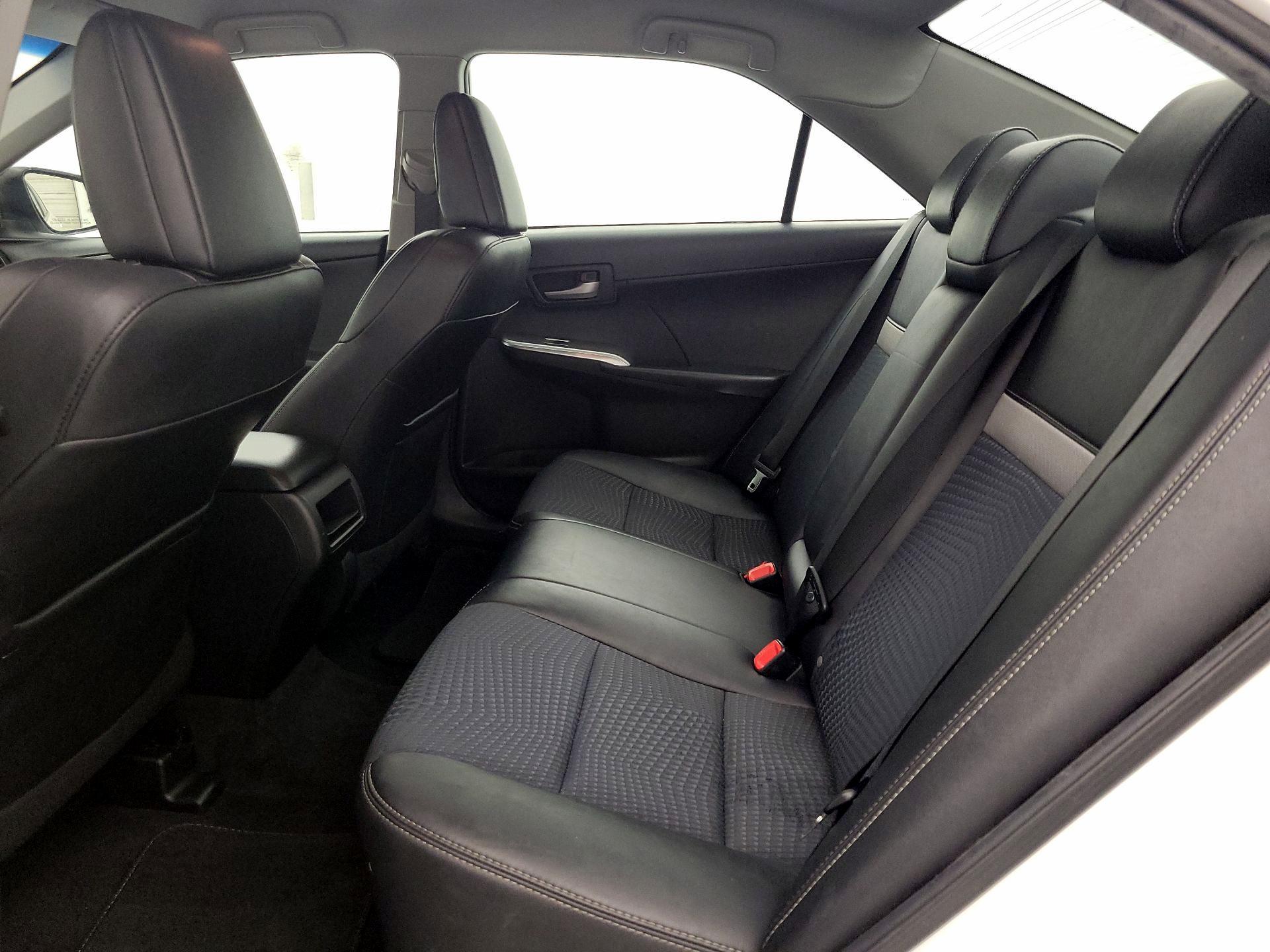 Thumbnail: 2014 Toyota Camry - 18