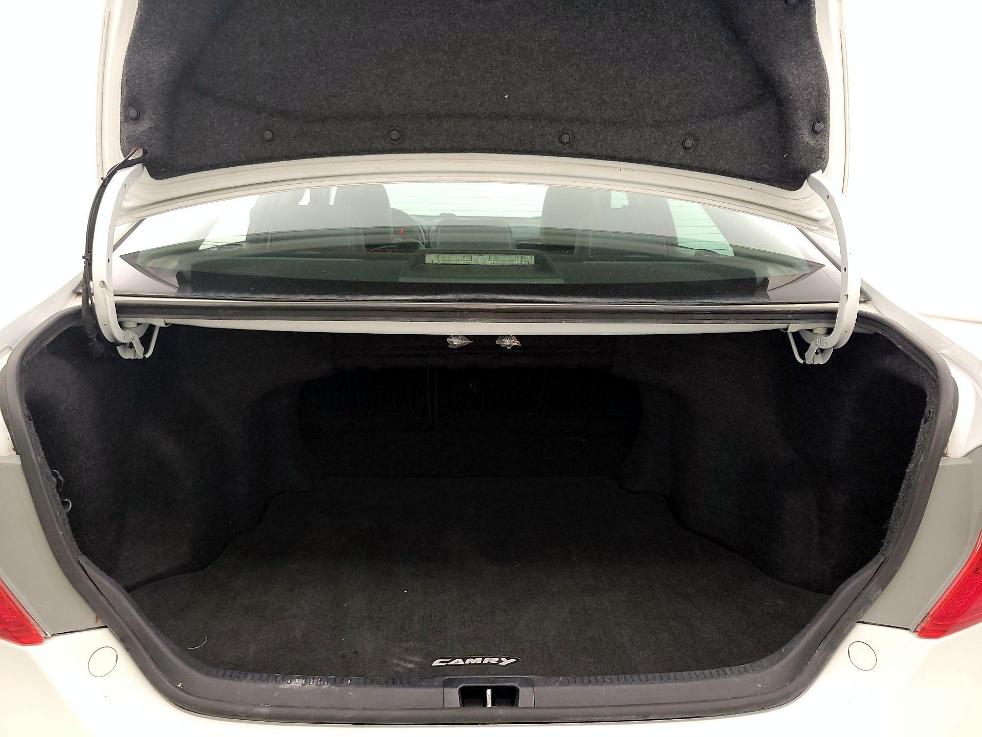 Thumbnail: 2014 Toyota Camry - 19