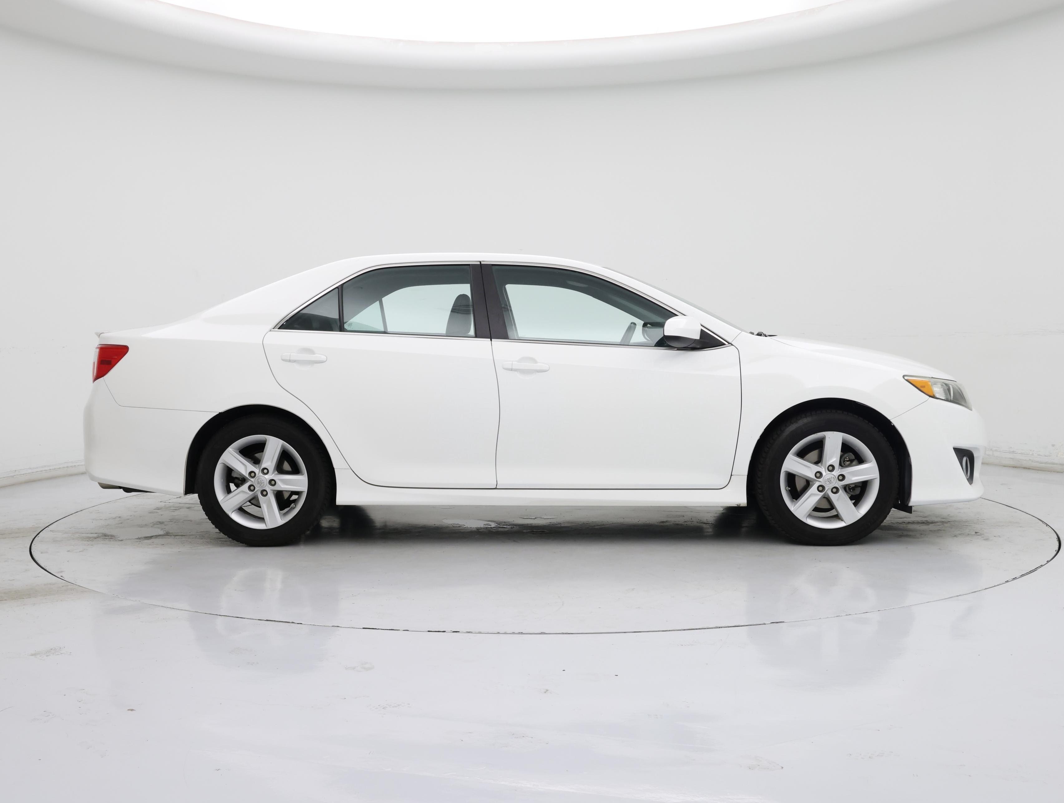 Thumbnail: 2014 Toyota Camry - 7