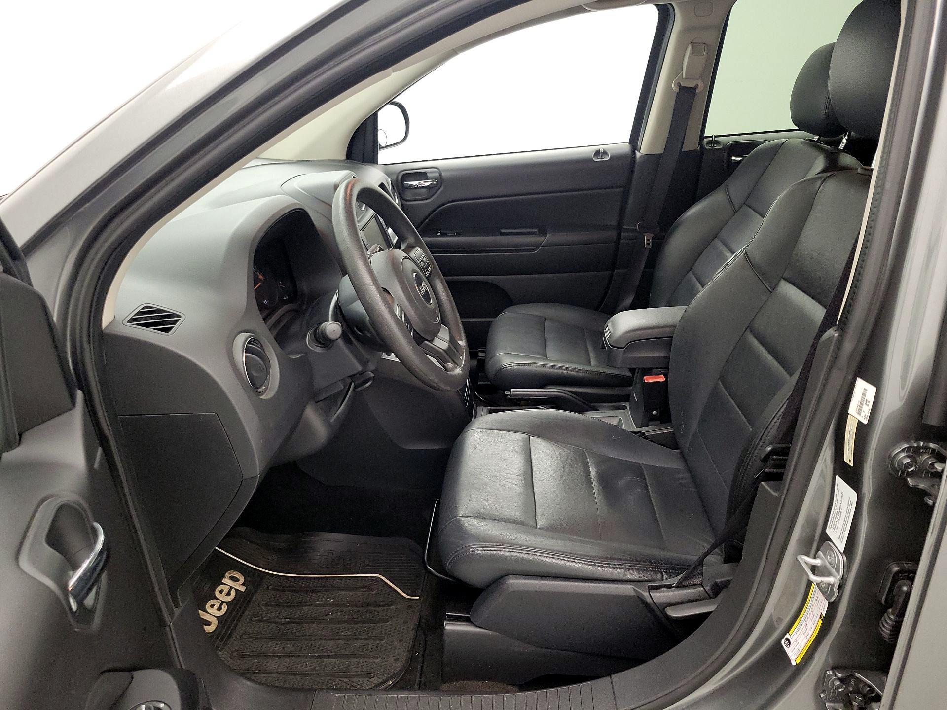 Thumbnail: 2014 Jeep Compass - 11