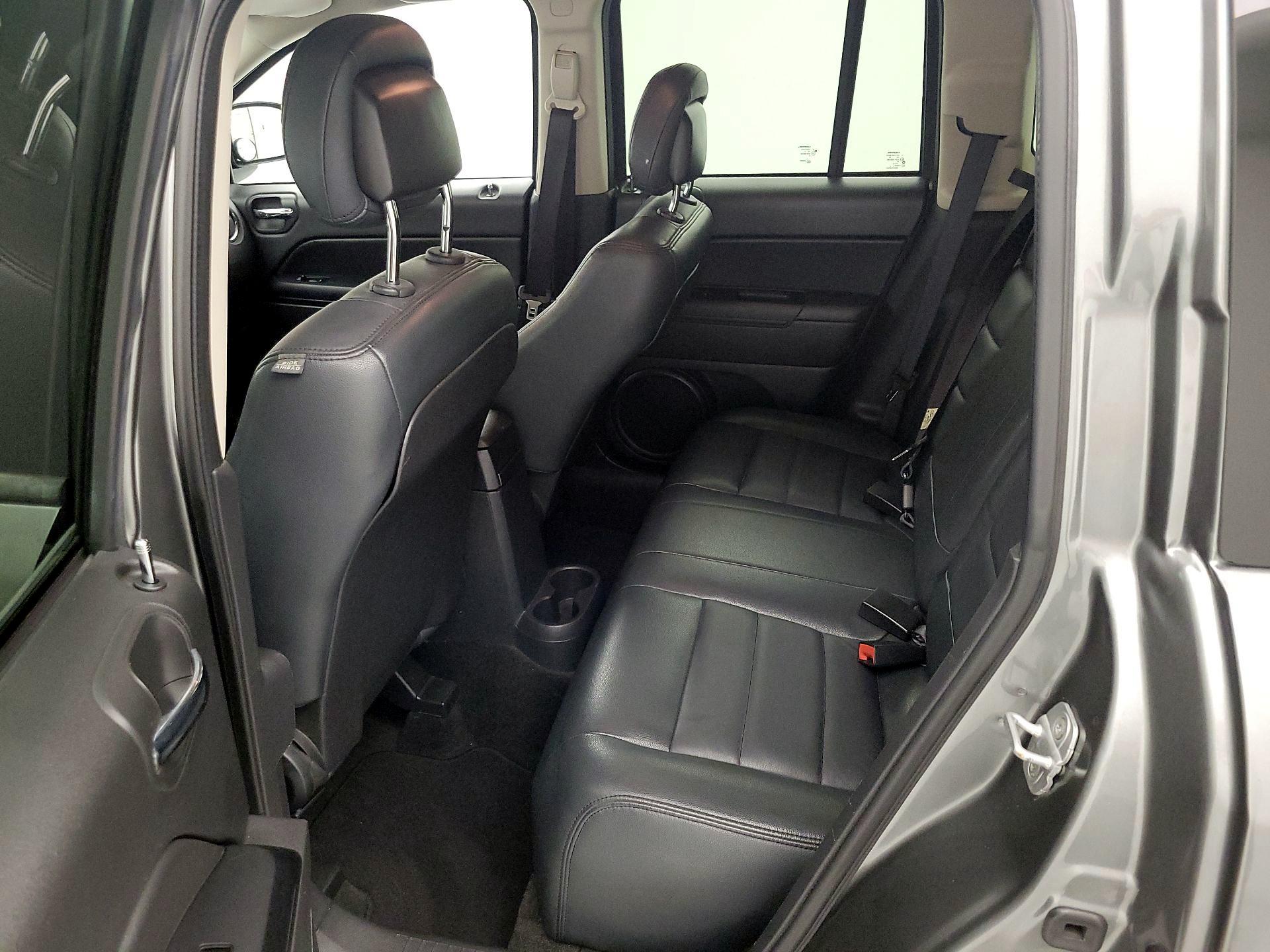 Thumbnail: 2014 Jeep Compass - 16