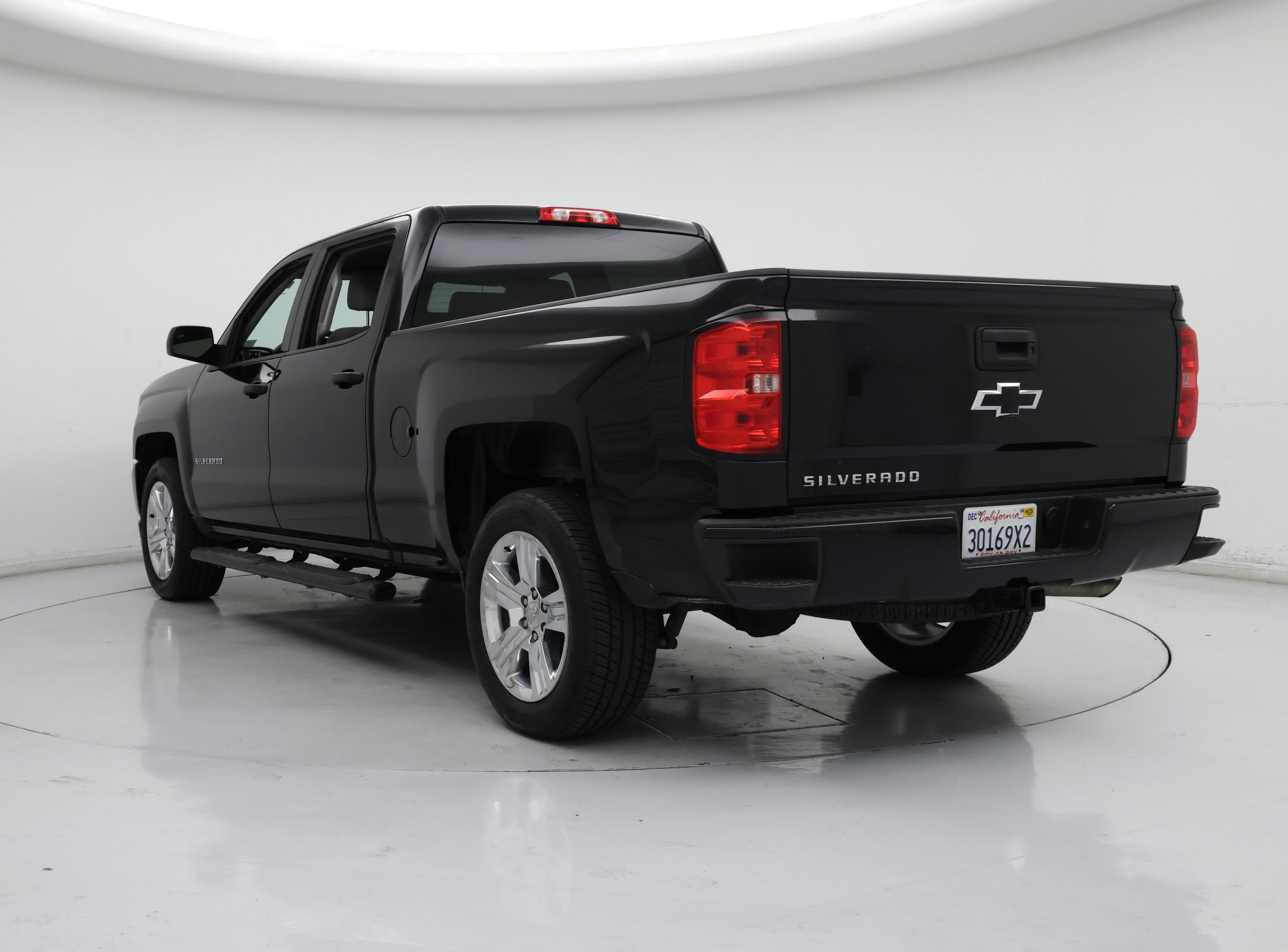 Thumbnail: 2018 Chevrolet Silverado 1500 - 2
