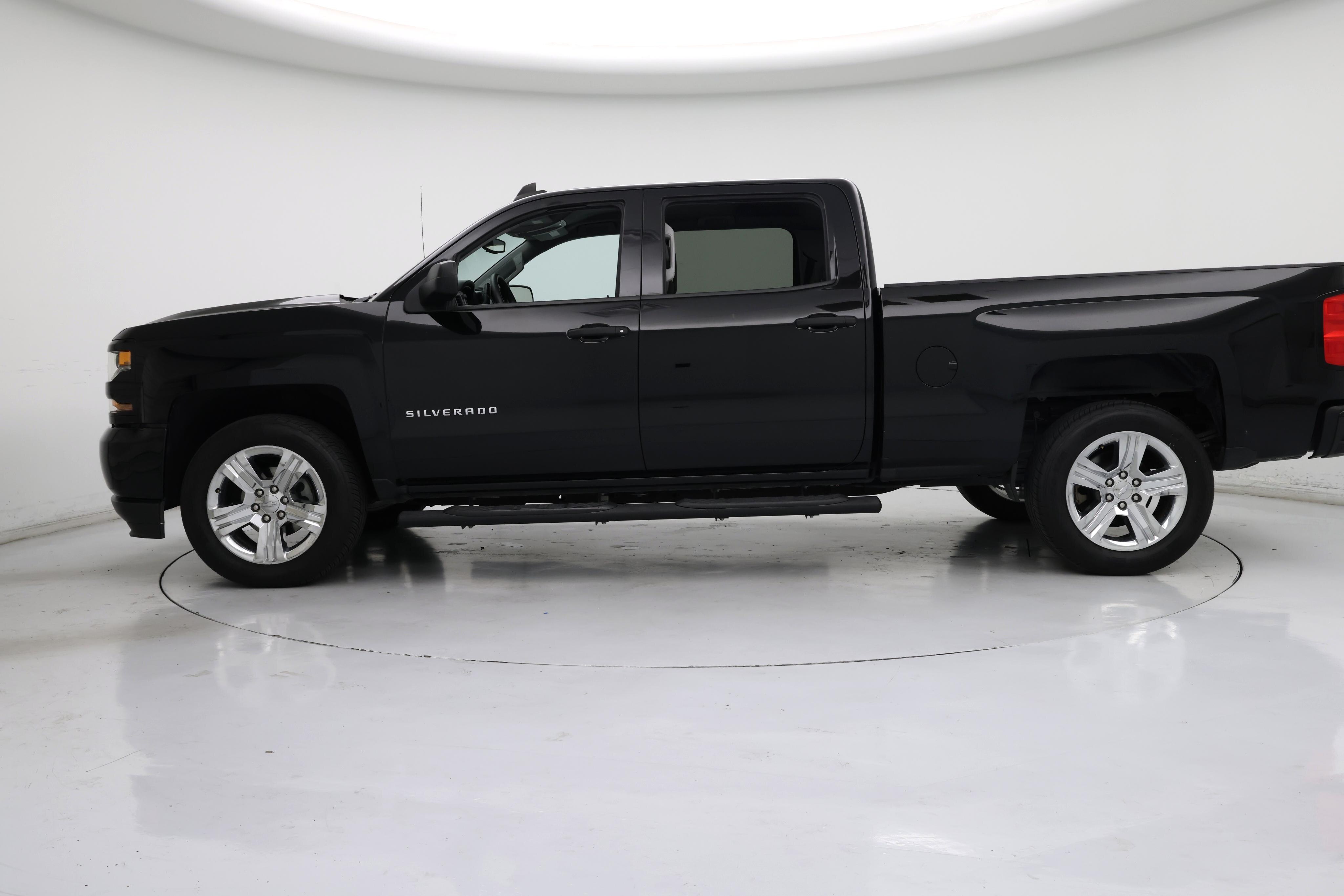 Thumbnail: 2018 Chevrolet Silverado 1500 - 3