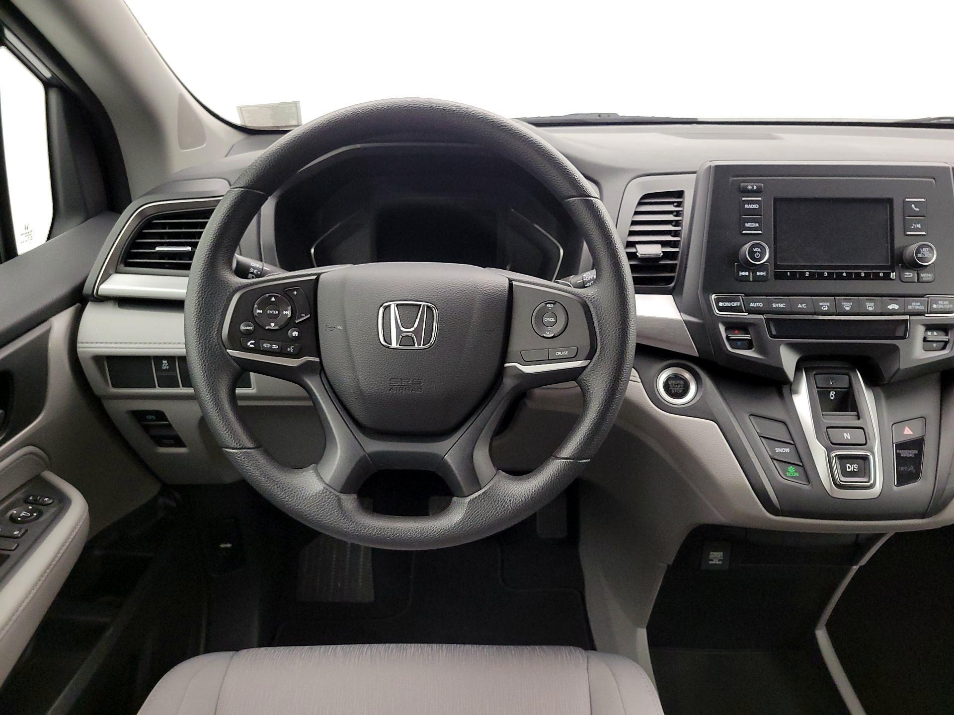 Thumbnail: 2018 Honda Odyssey - 10
