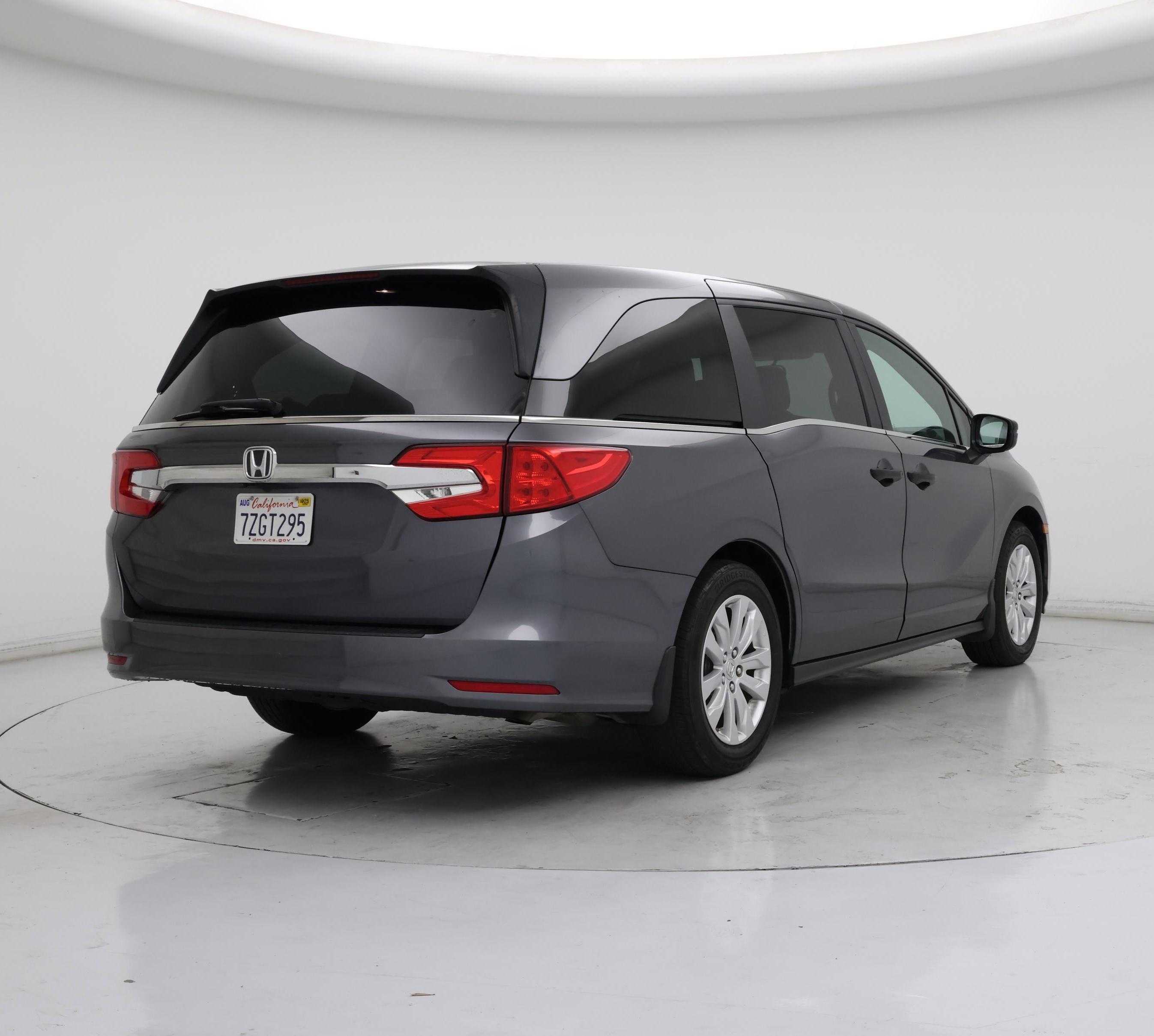 Thumbnail: 2018 Honda Odyssey - 8