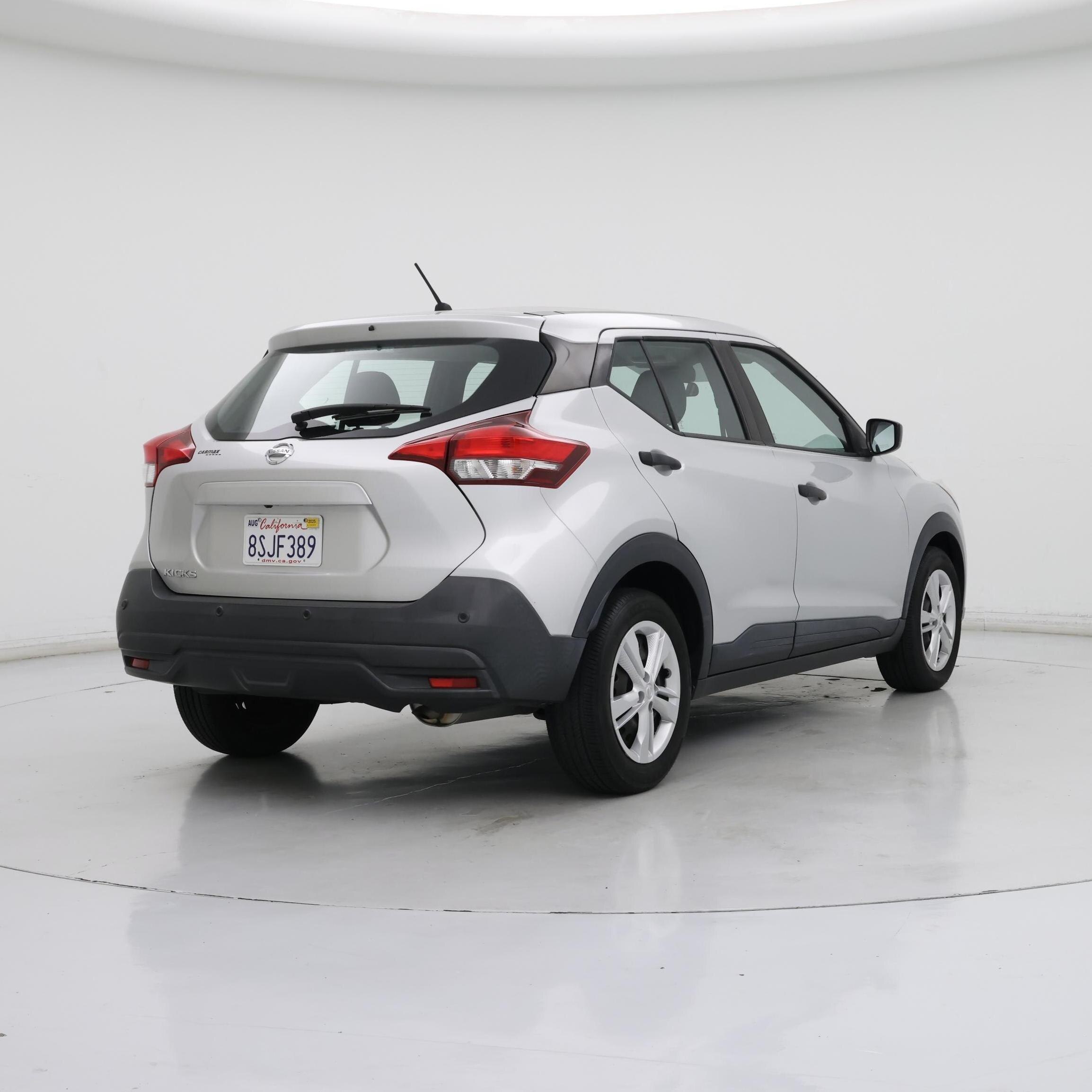 Thumbnail: 2020 Nissan Kicks - 8