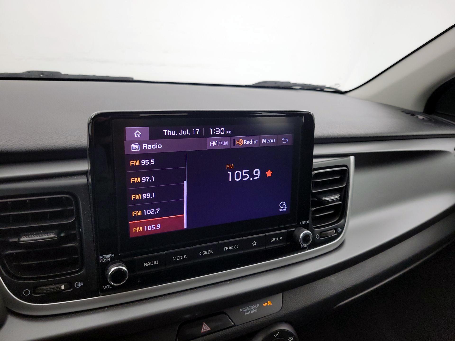 Thumbnail: 2021 Kia Rio - 15