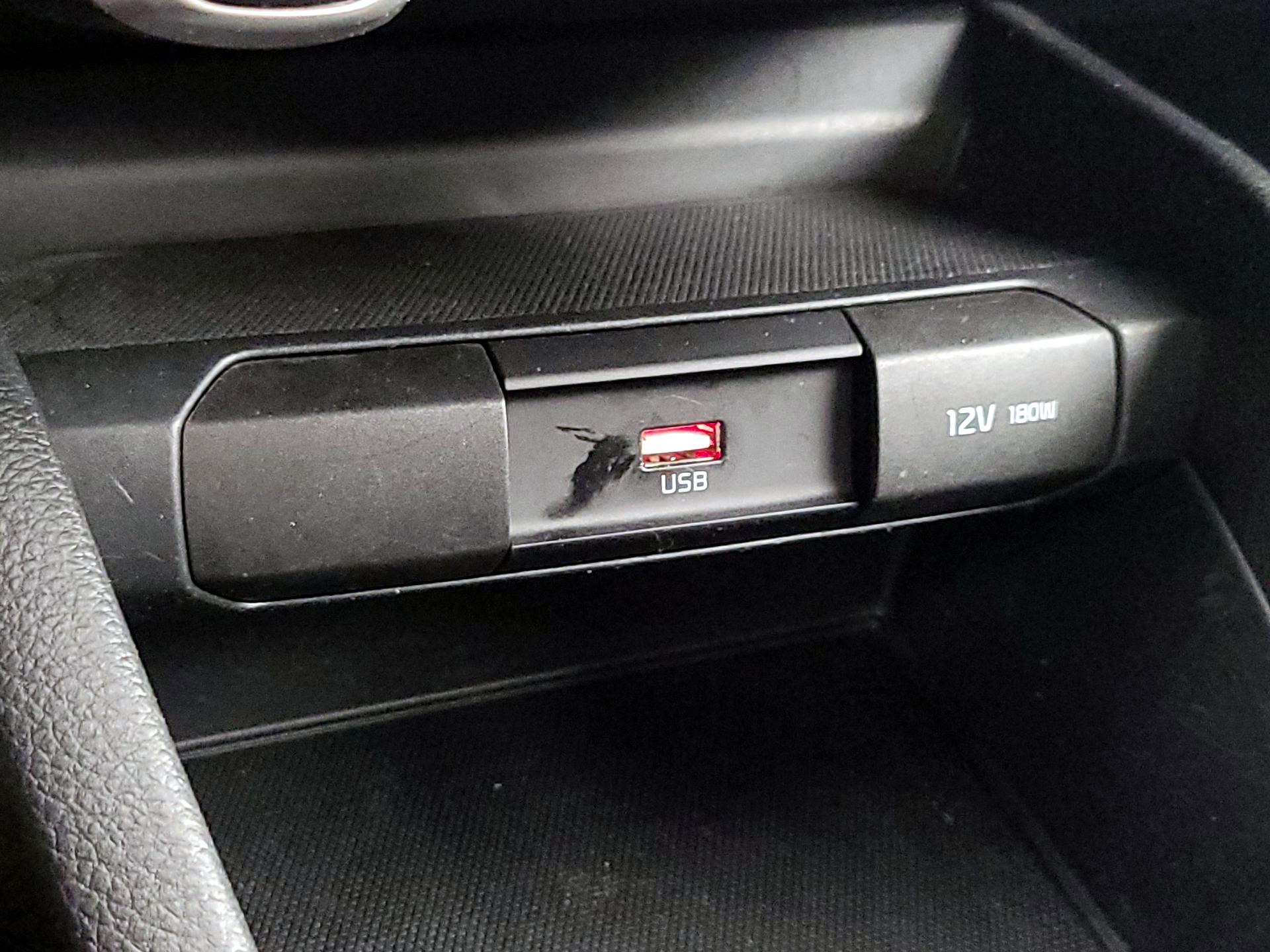 Thumbnail: 2021 Kia Rio - 18