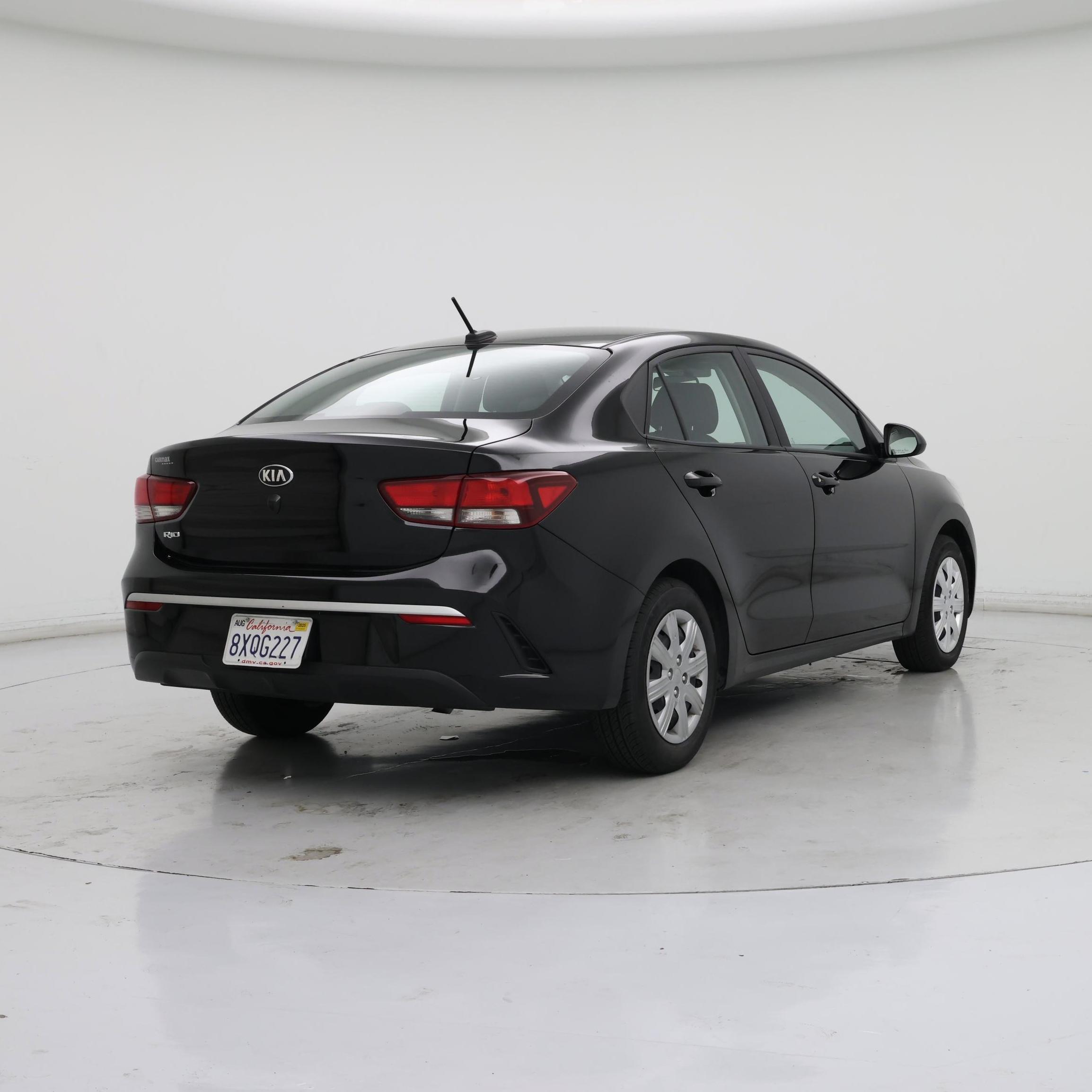 Thumbnail: 2021 Kia Rio - 8