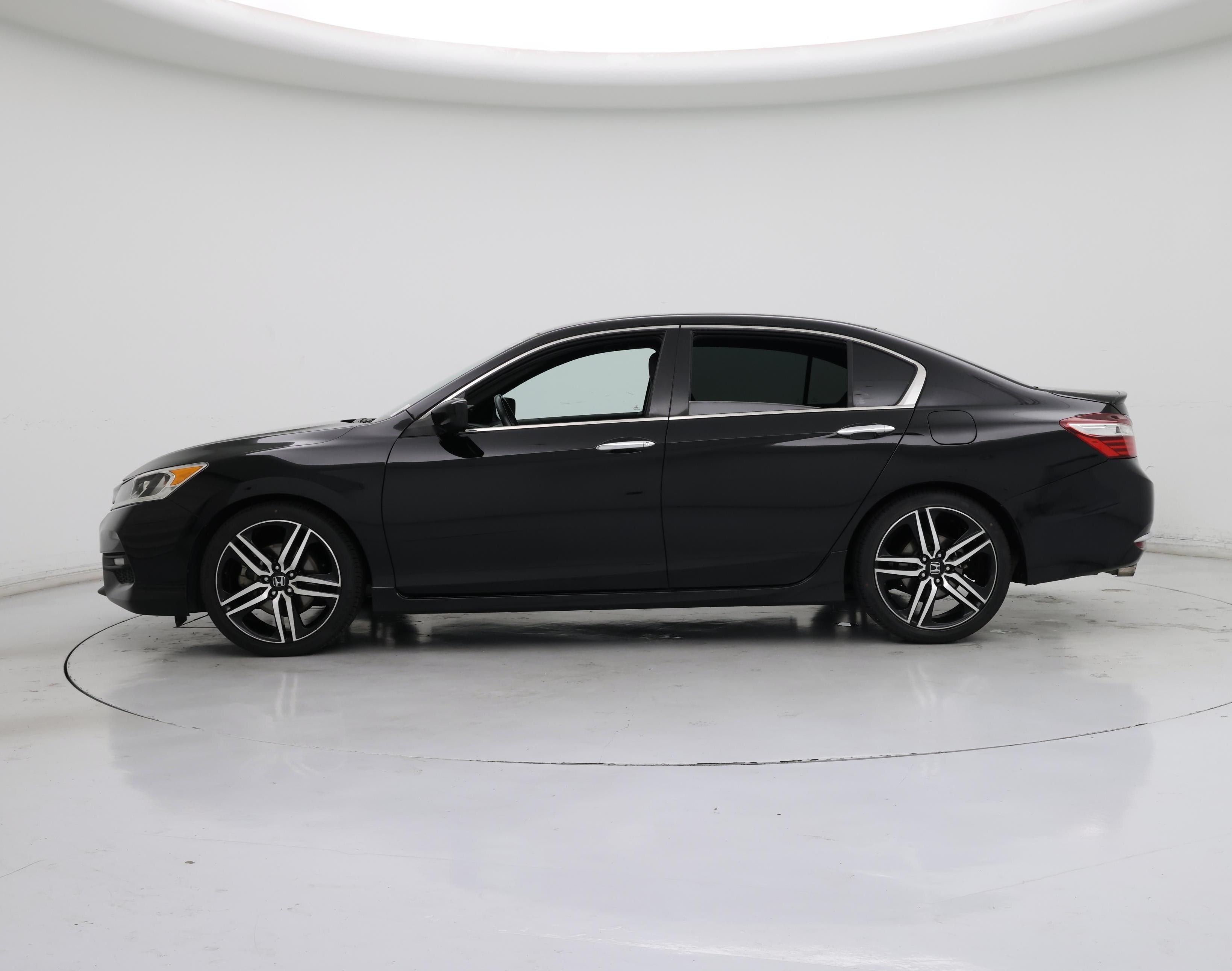 Thumbnail: 2017 Honda Accord - 3