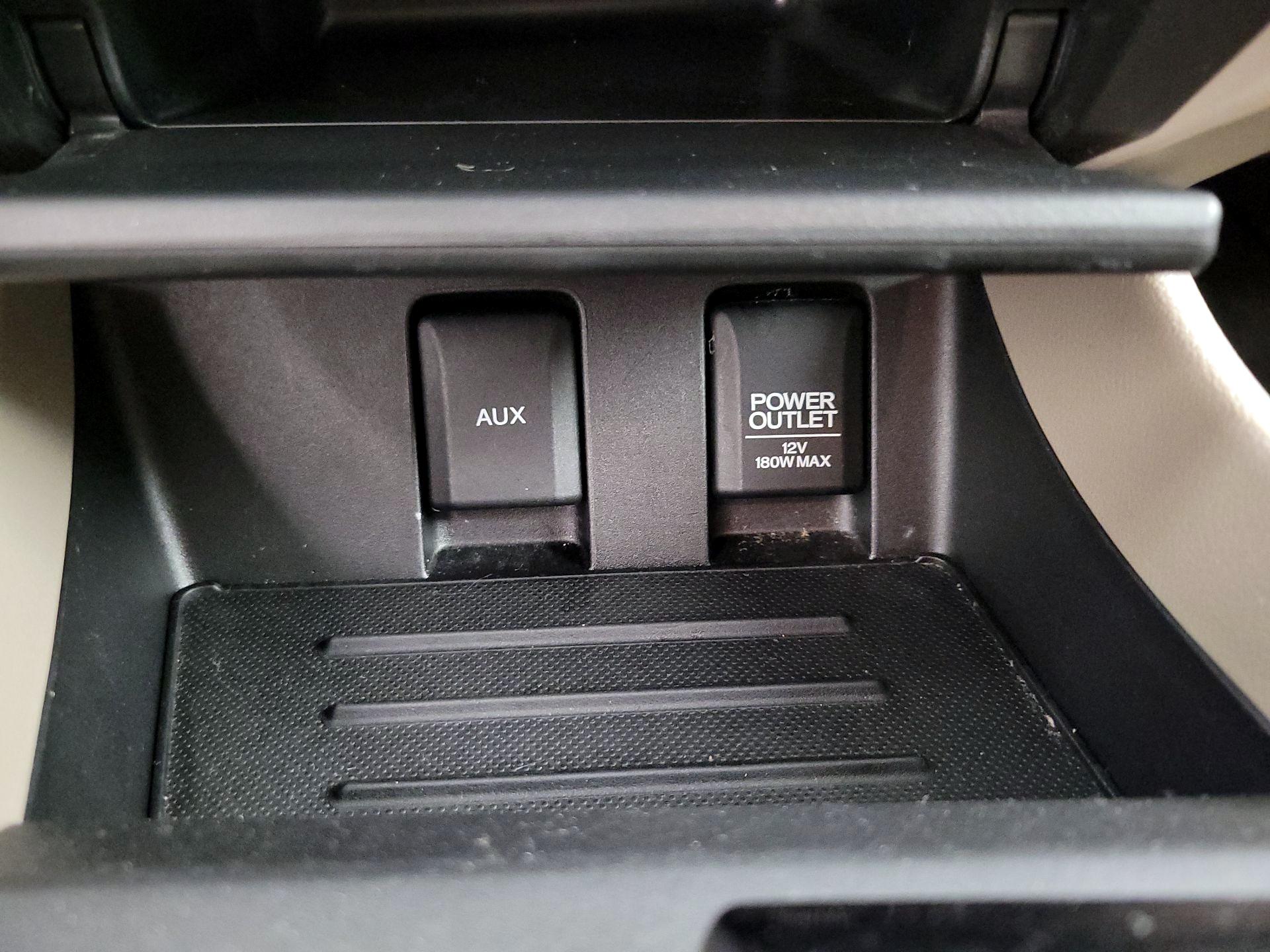 Thumbnail: 2015 Honda Civic - 18