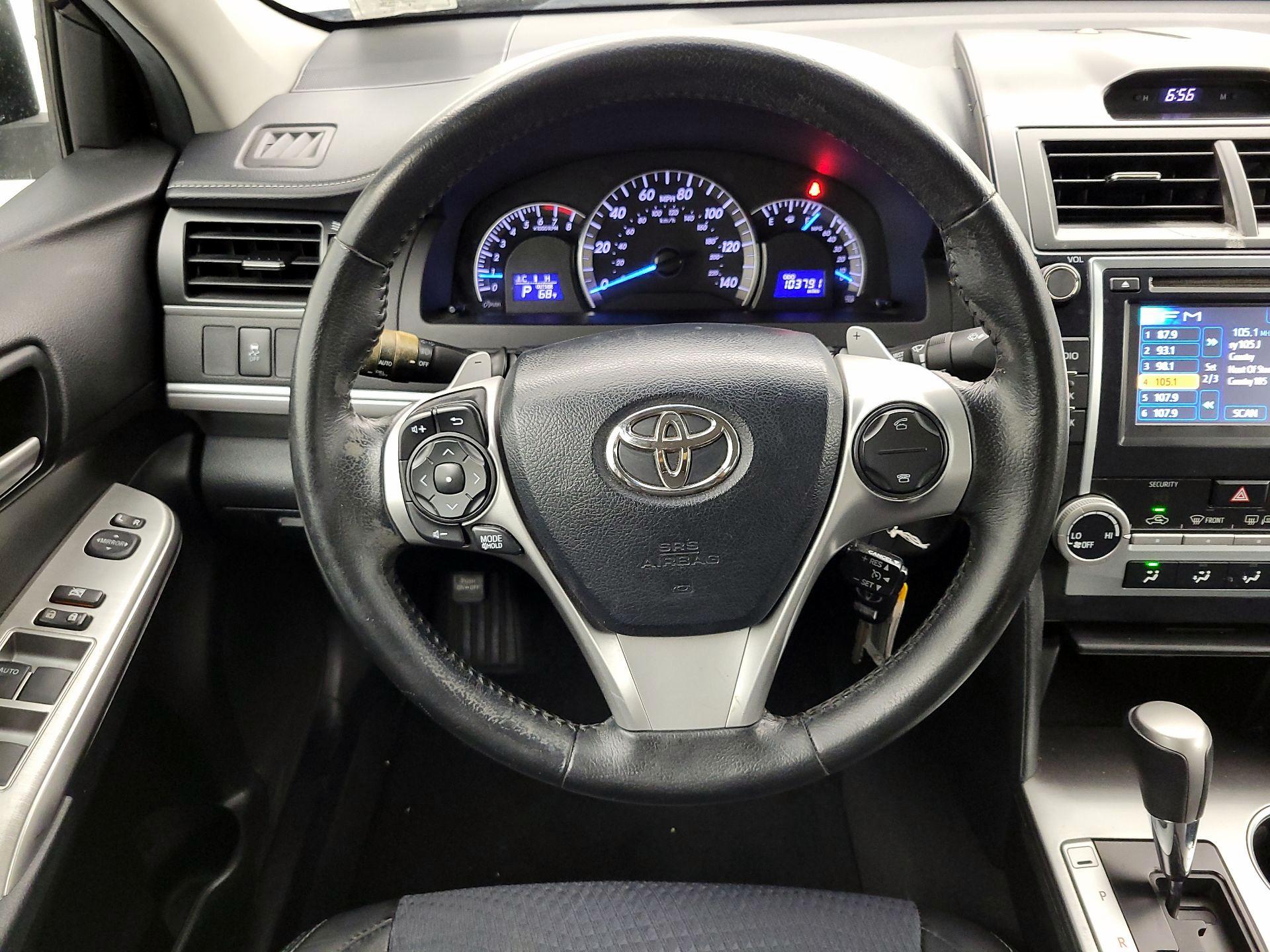 Thumbnail: 2013 Toyota Camry - 10
