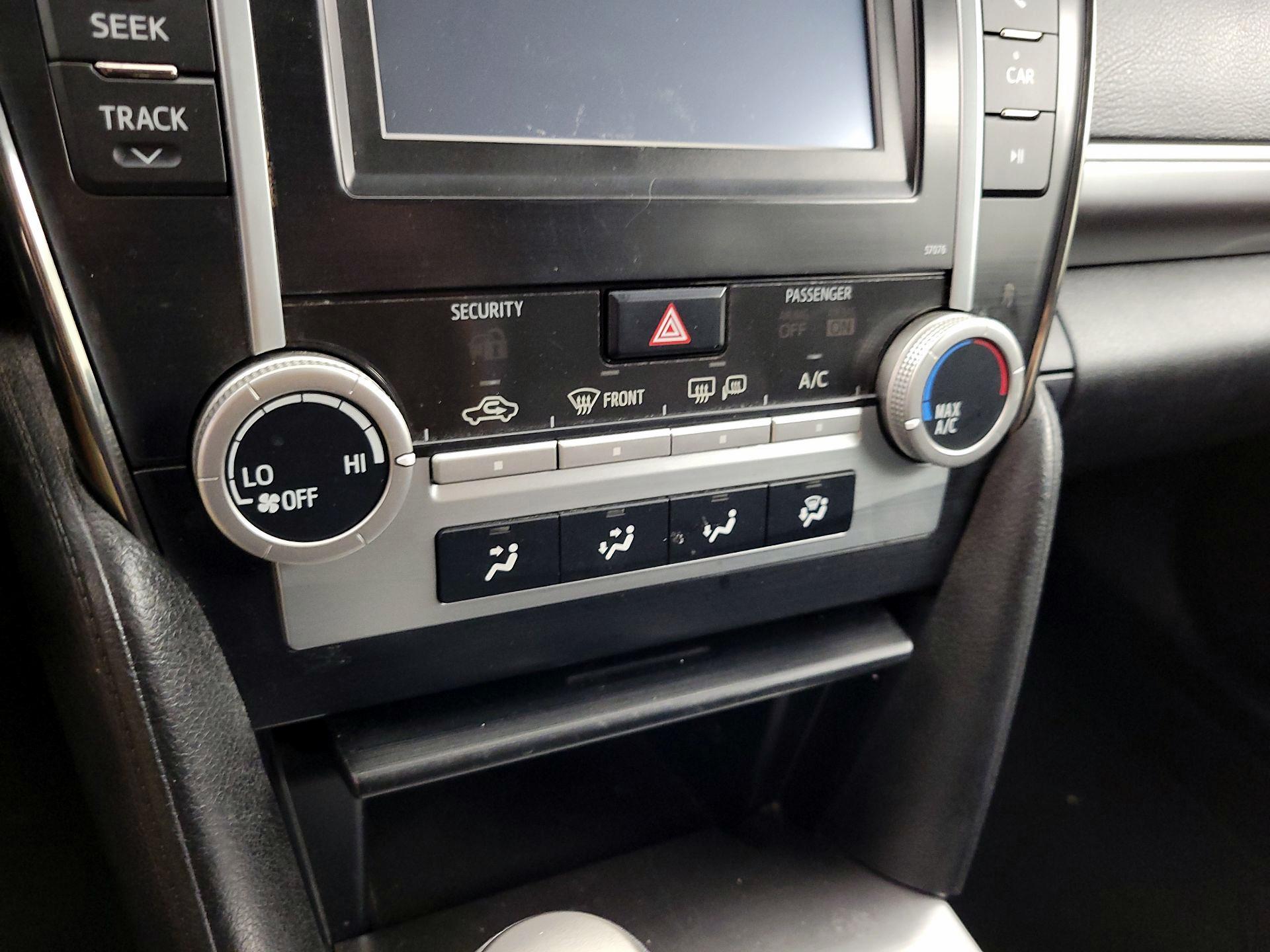 Thumbnail: 2013 Toyota Camry - 15