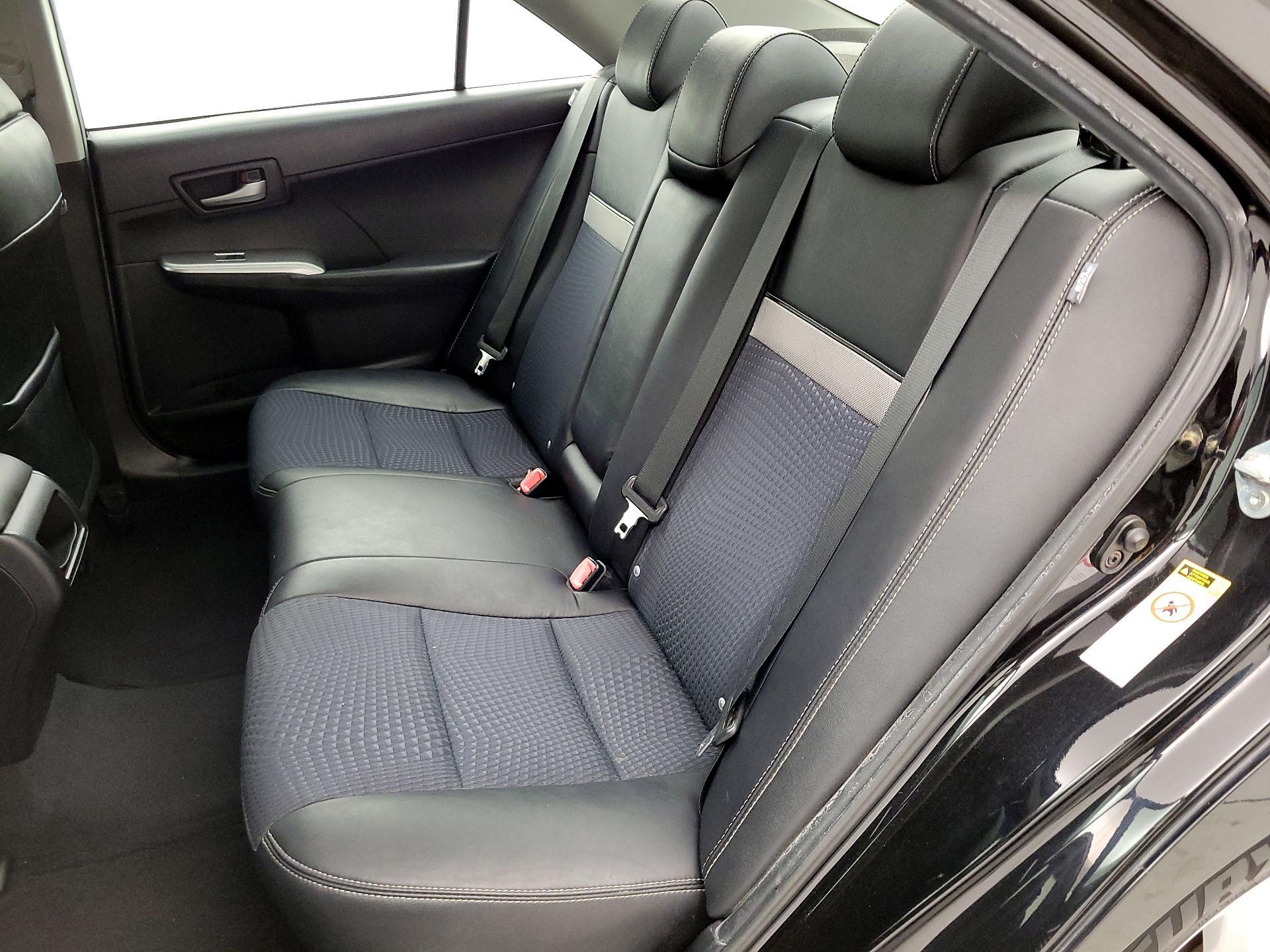 Thumbnail: 2013 Toyota Camry - 18