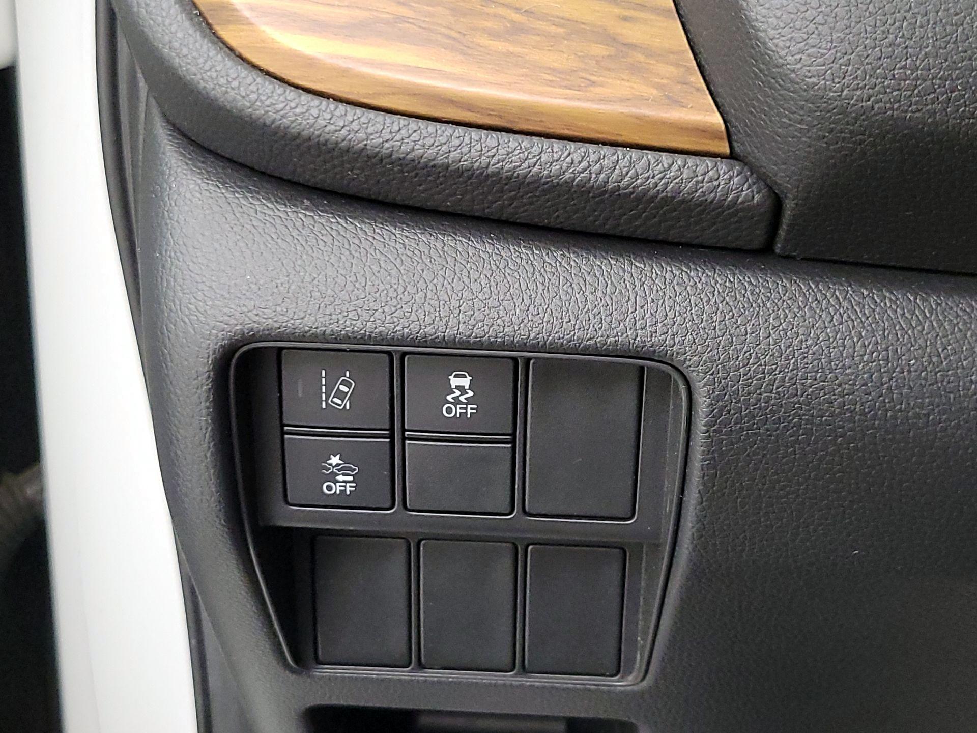 Thumbnail: 2018 Honda CR-V - 13