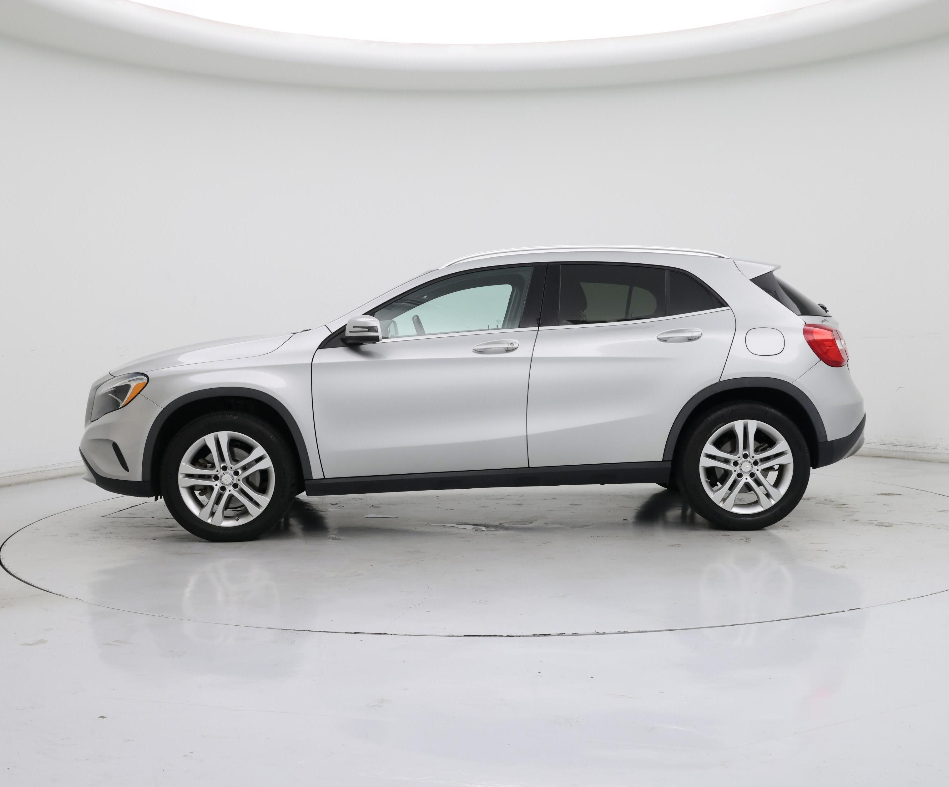 Thumbnail: 2017 Mercedes-Benz GLA - 3
