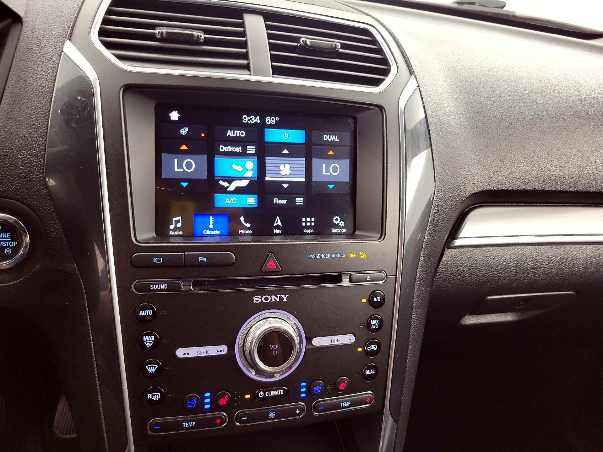 Thumbnail: 2018 Ford Explorer - 17
