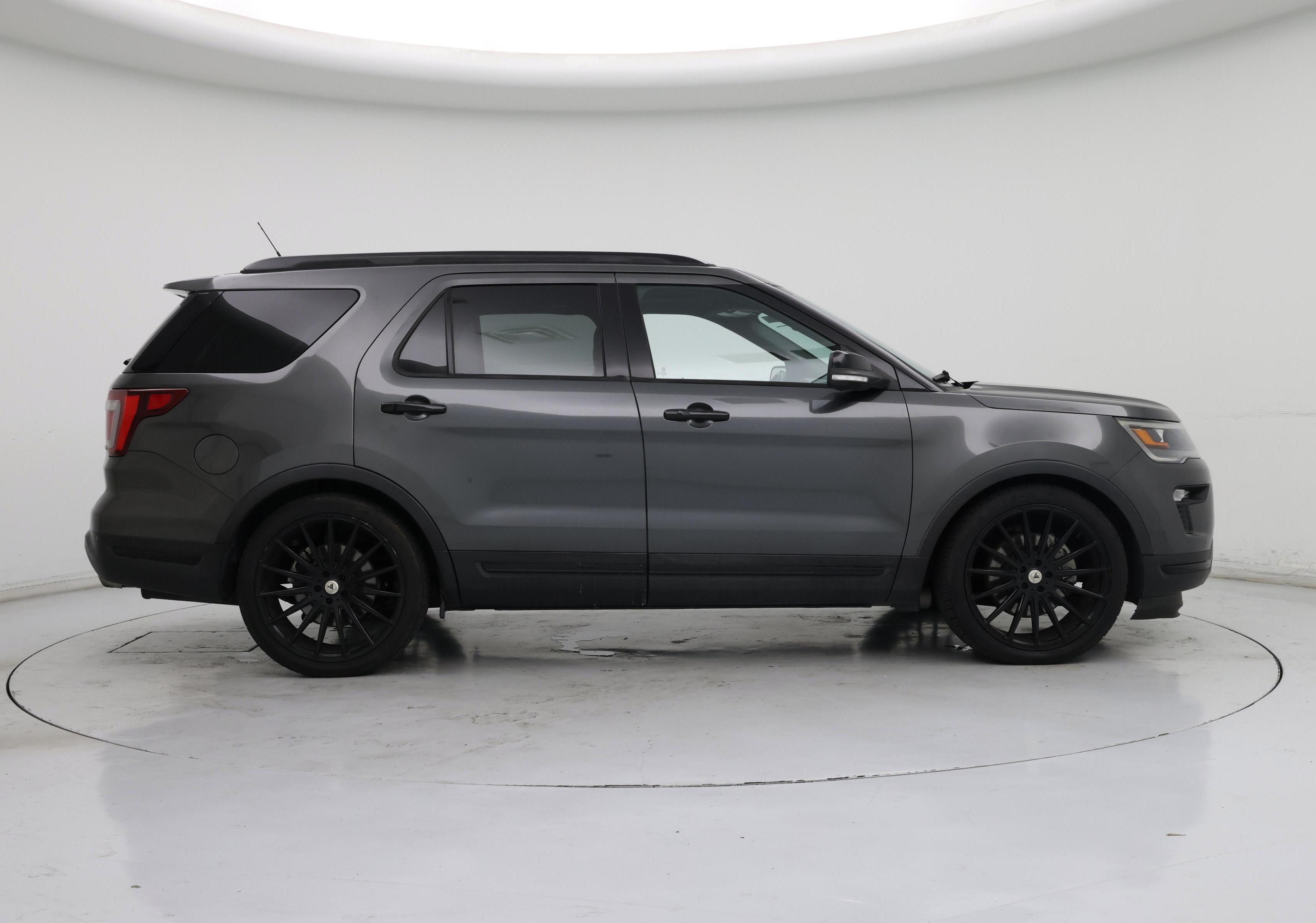 Thumbnail: 2018 Ford Explorer - 7
