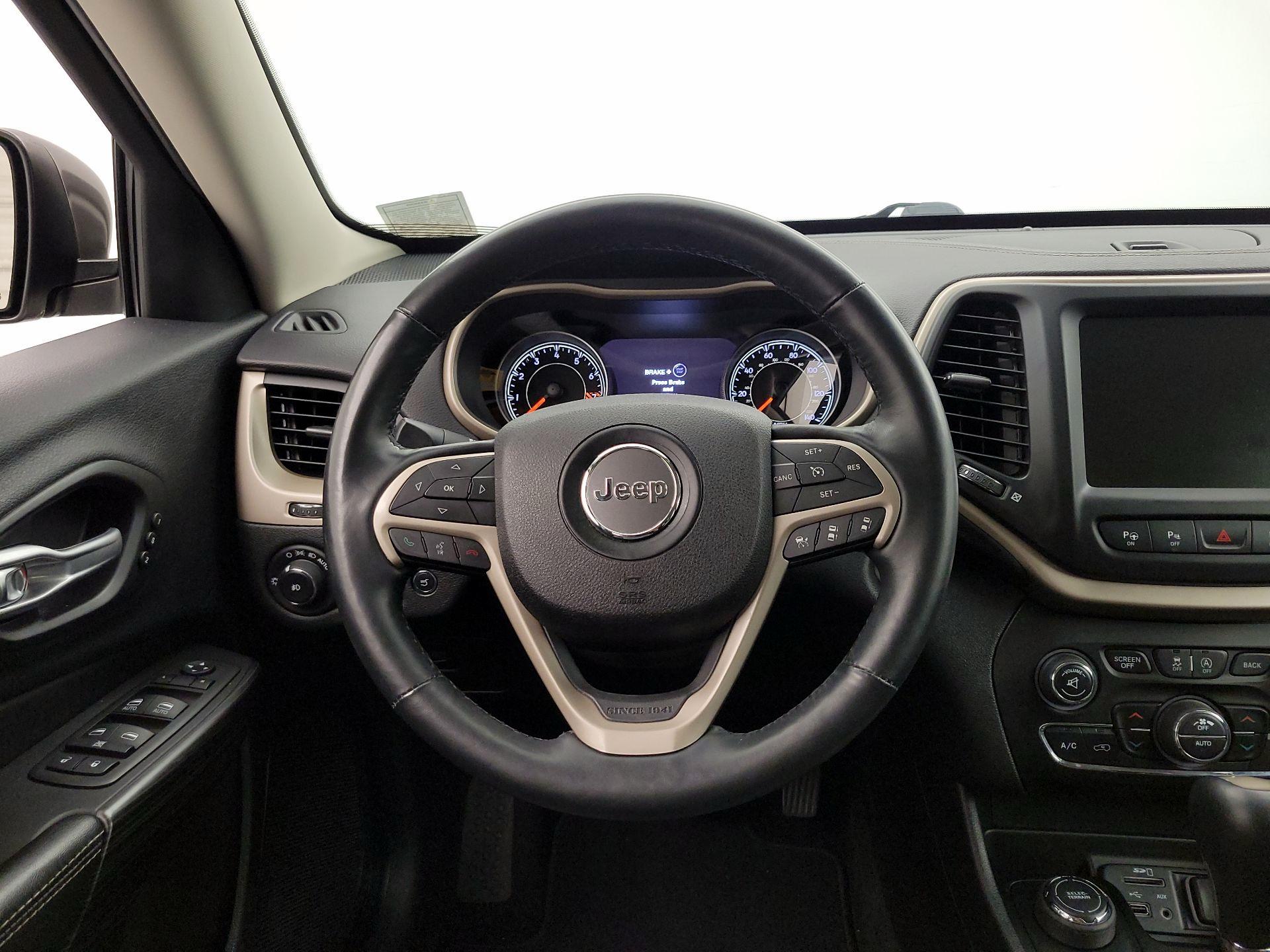 Thumbnail: 2015 Jeep Cherokee - 10