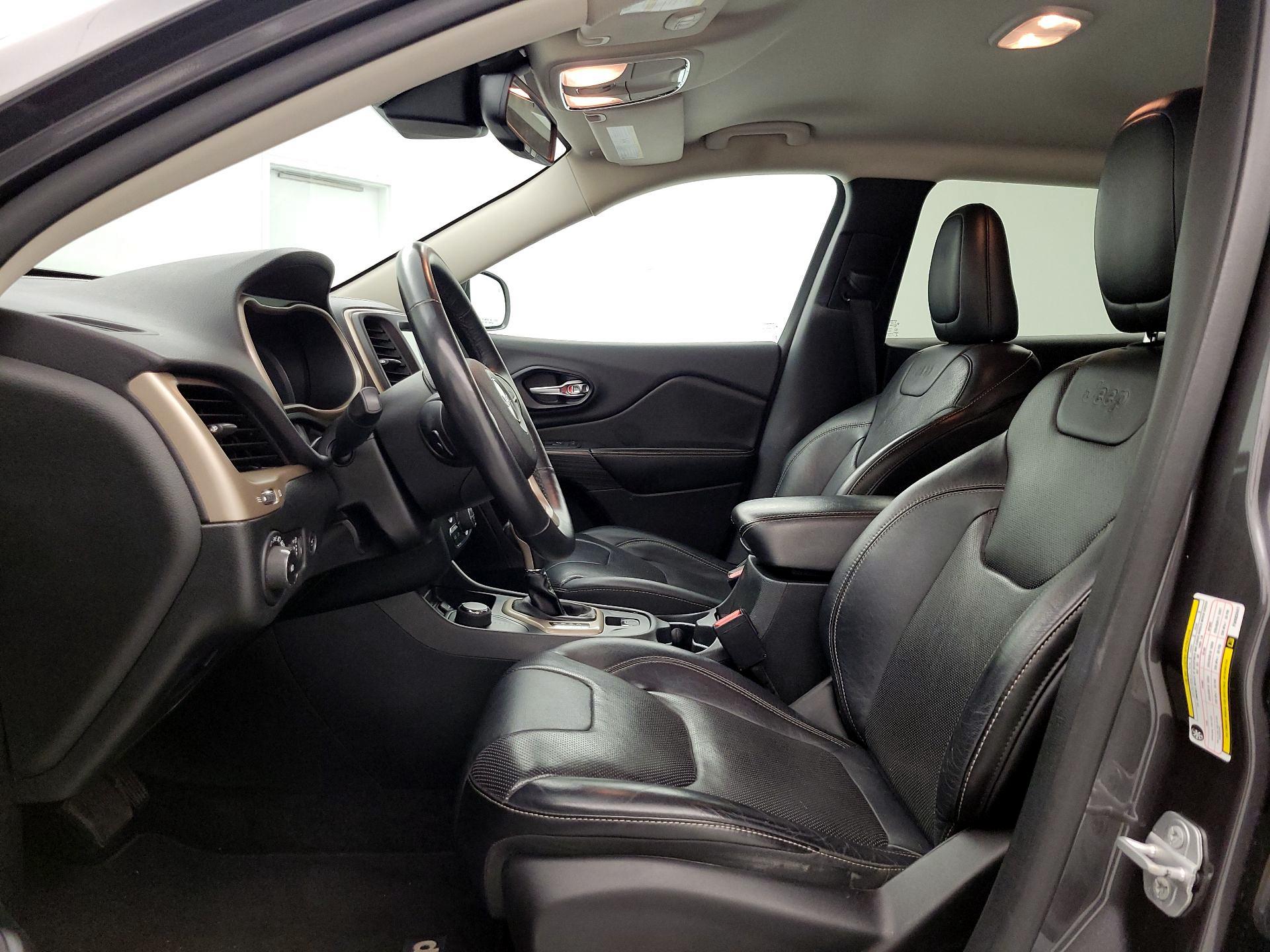 Thumbnail: 2015 Jeep Cherokee - 11
