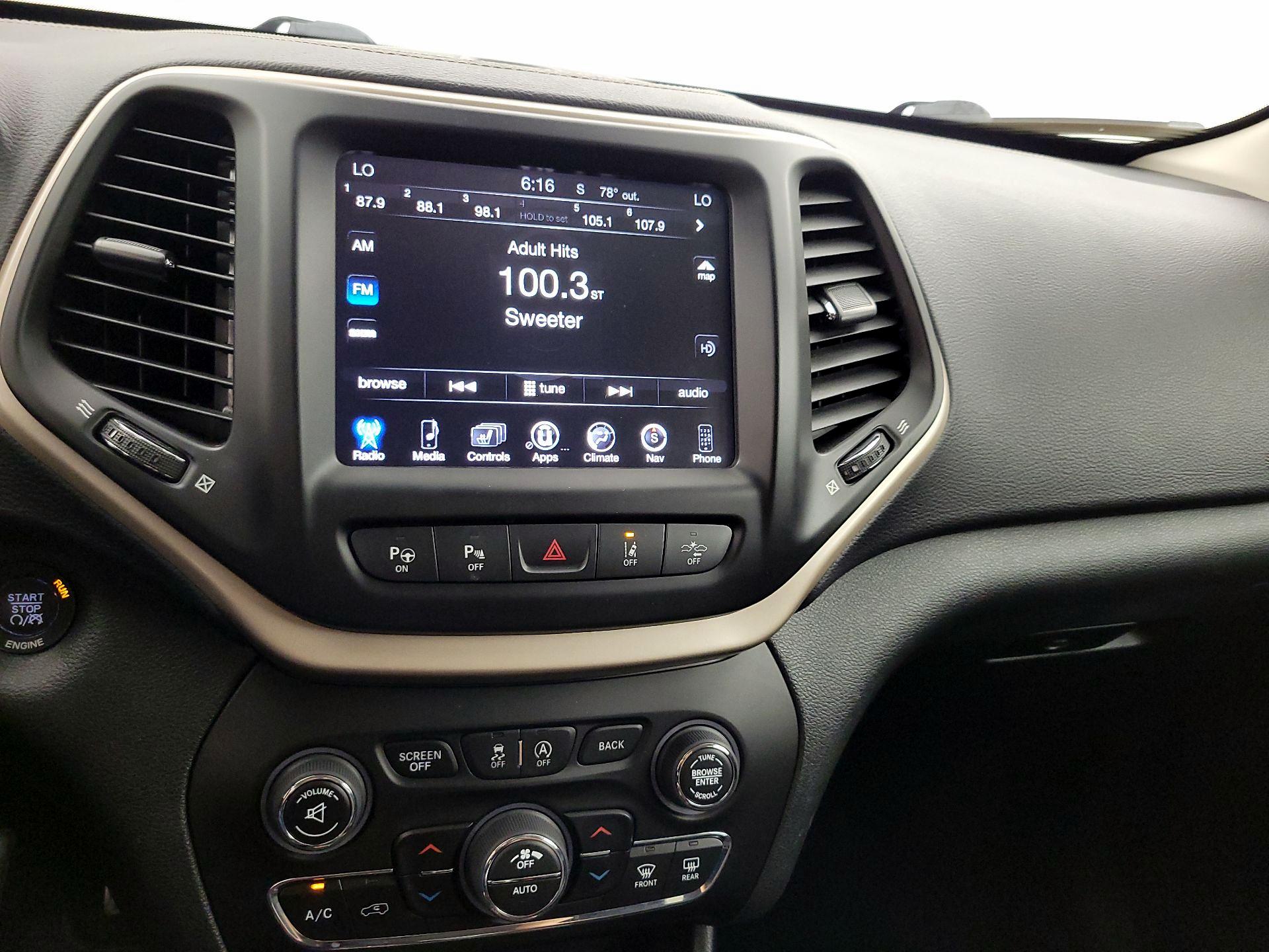 Thumbnail: 2015 Jeep Cherokee - 16