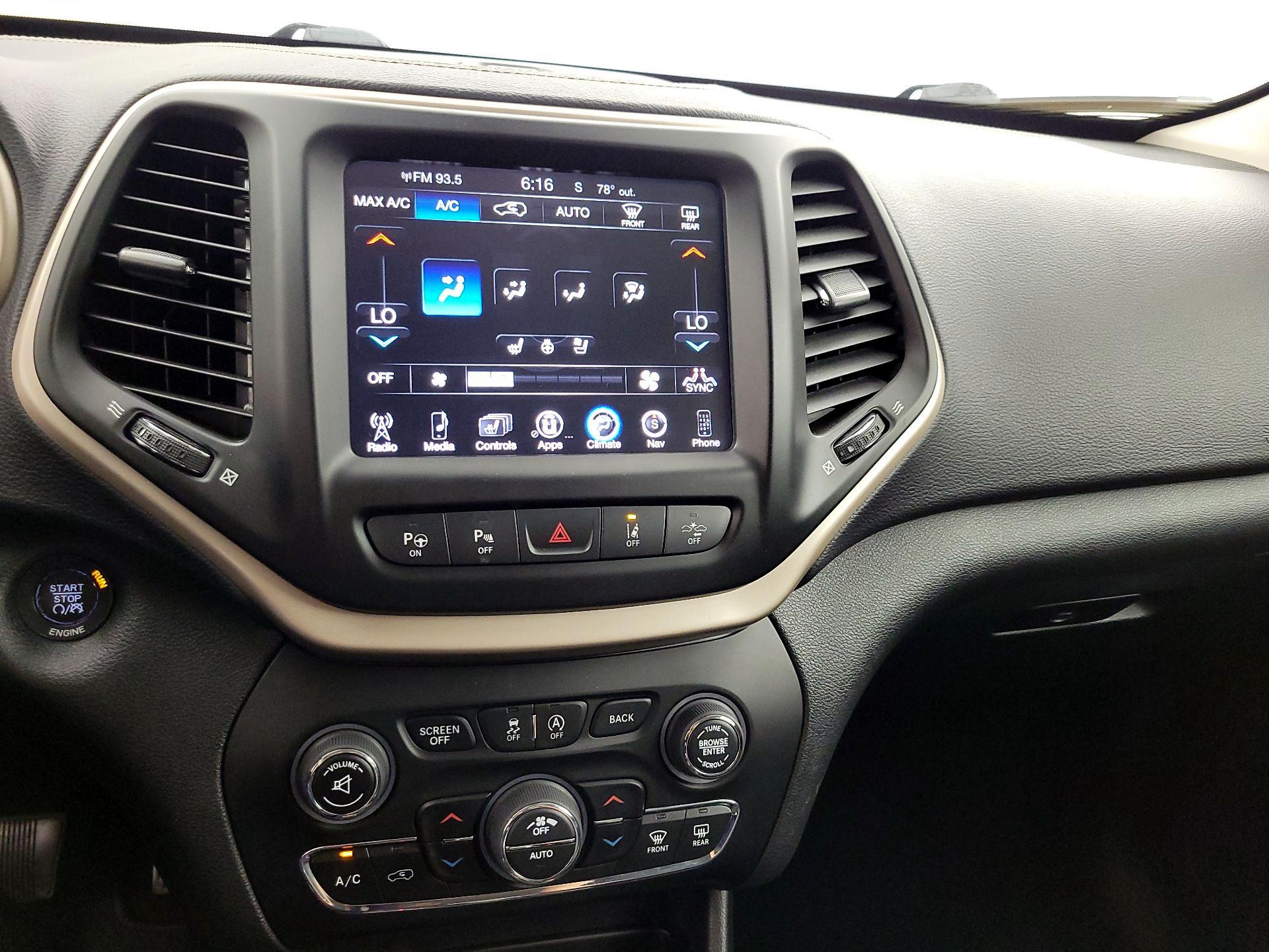 Thumbnail: 2015 Jeep Cherokee - 17