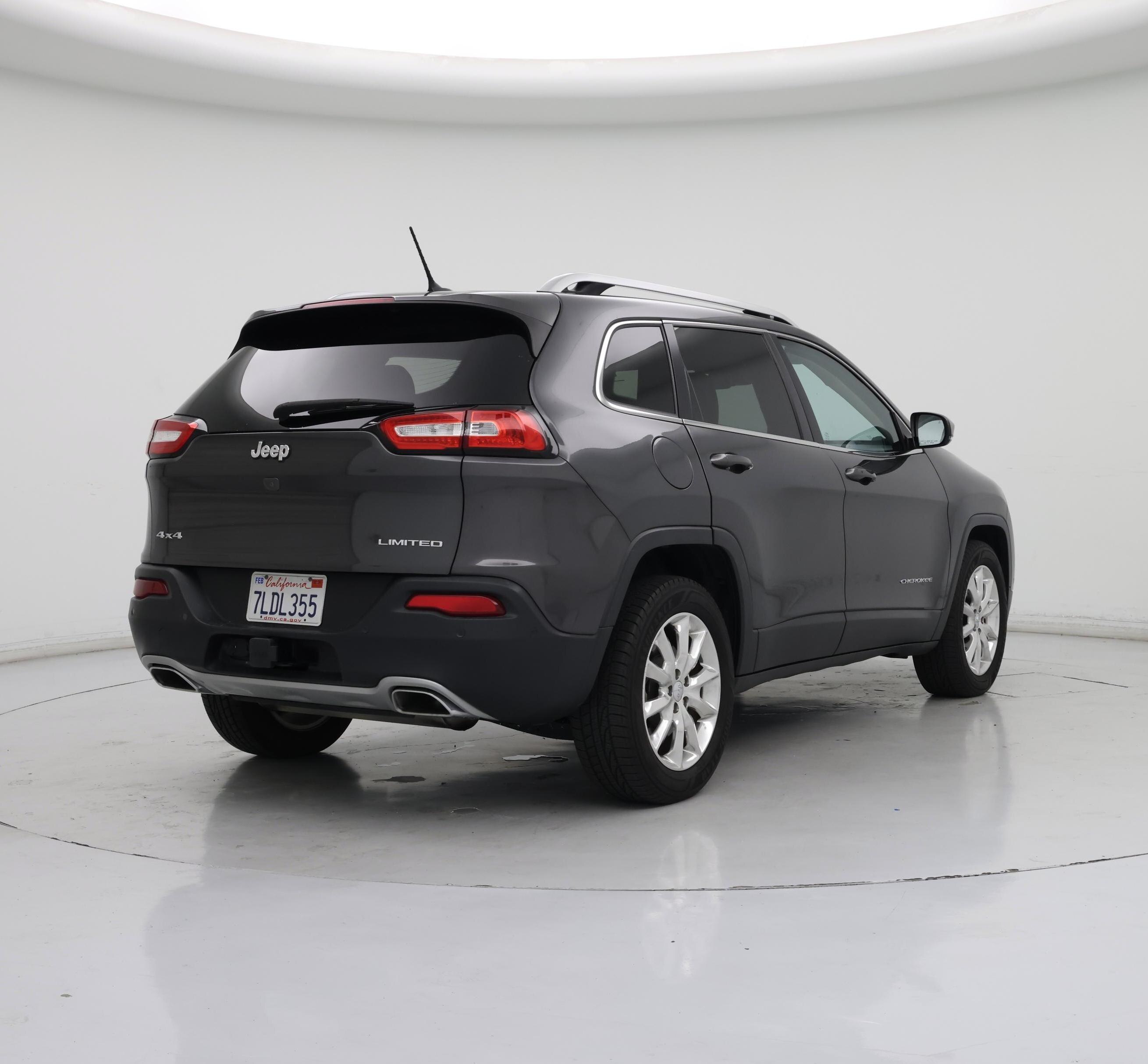 Thumbnail: 2015 Jeep Cherokee - 8