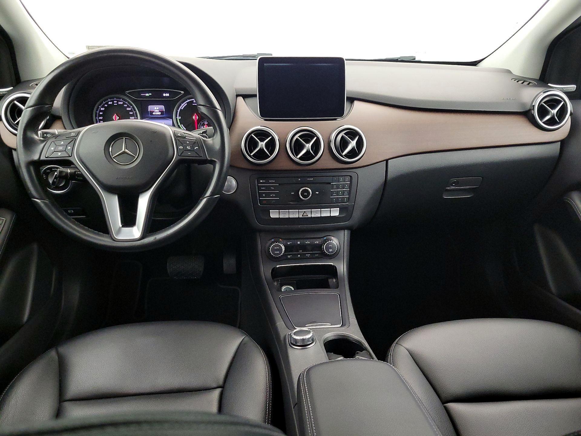 Thumbnail: 2015 Mercedes-Benz B-Class - 9