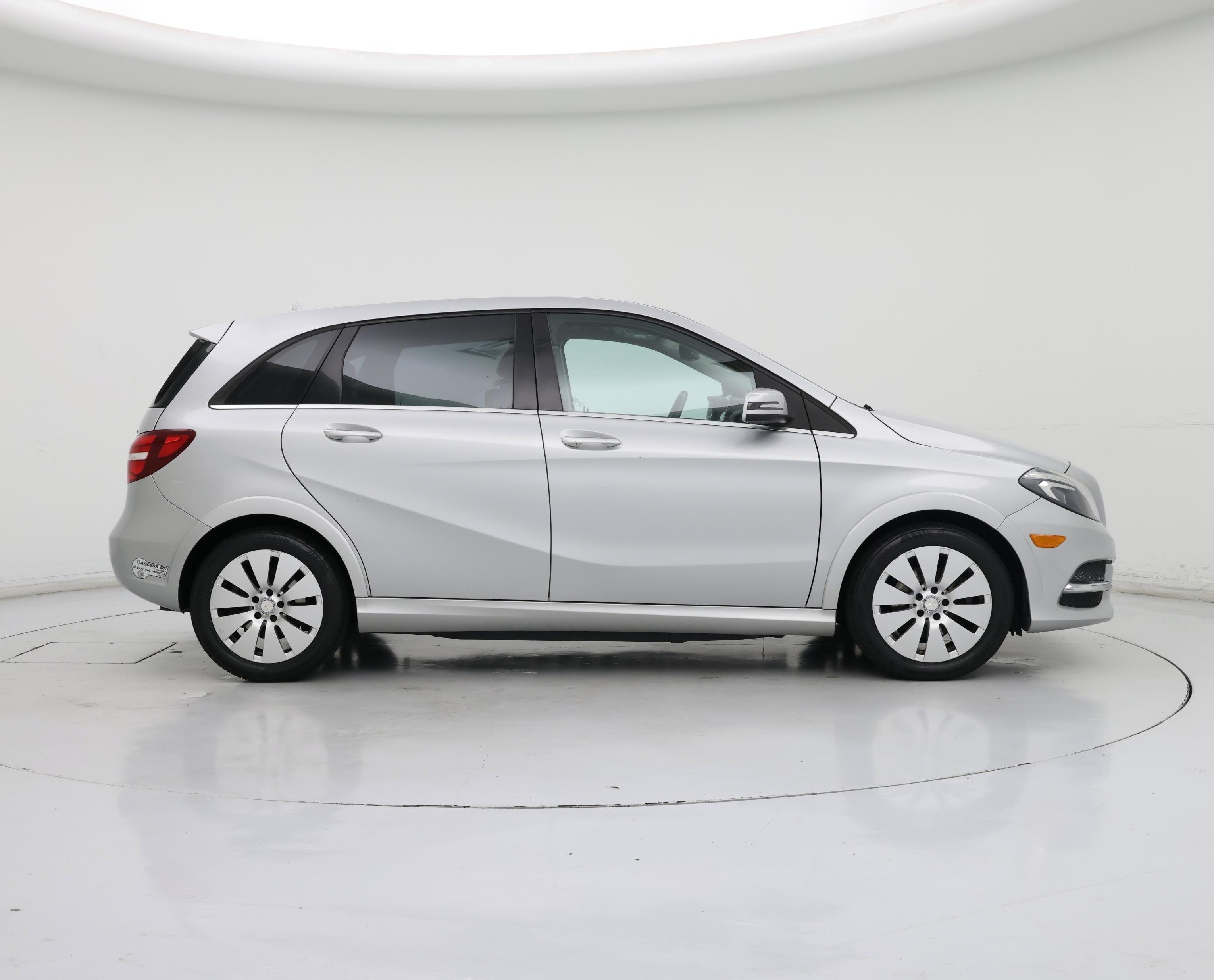 Thumbnail: 2015 Mercedes-Benz B-Class - 7