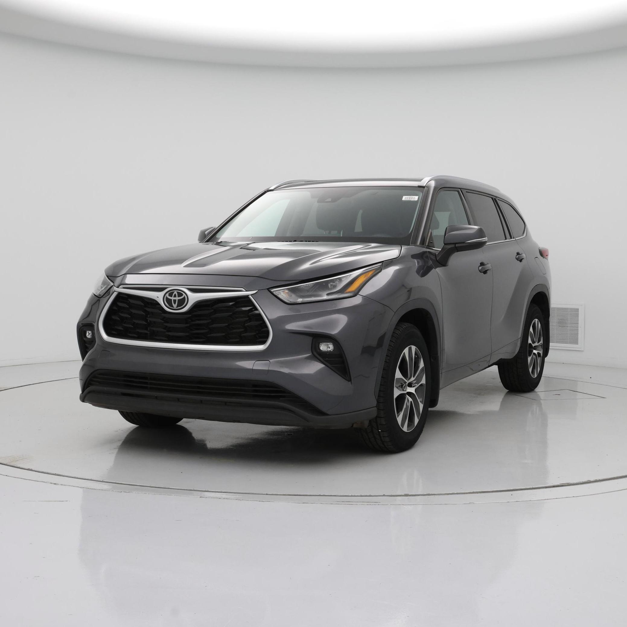 Thumbnail: 2021 Toyota Highlander - 4