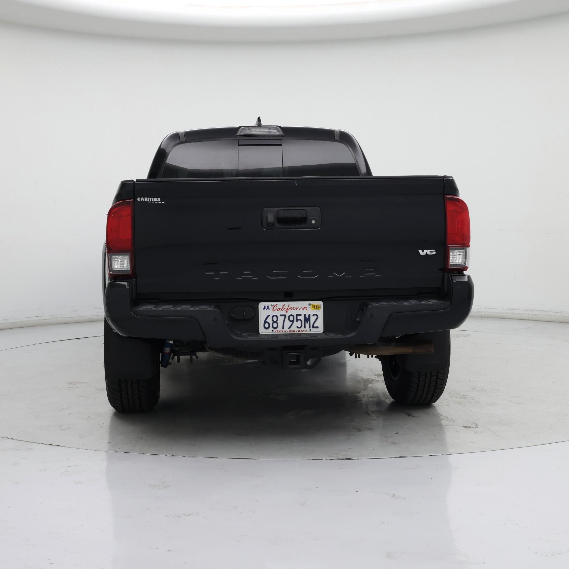 Thumbnail: 2018 Toyota Tacoma - 6