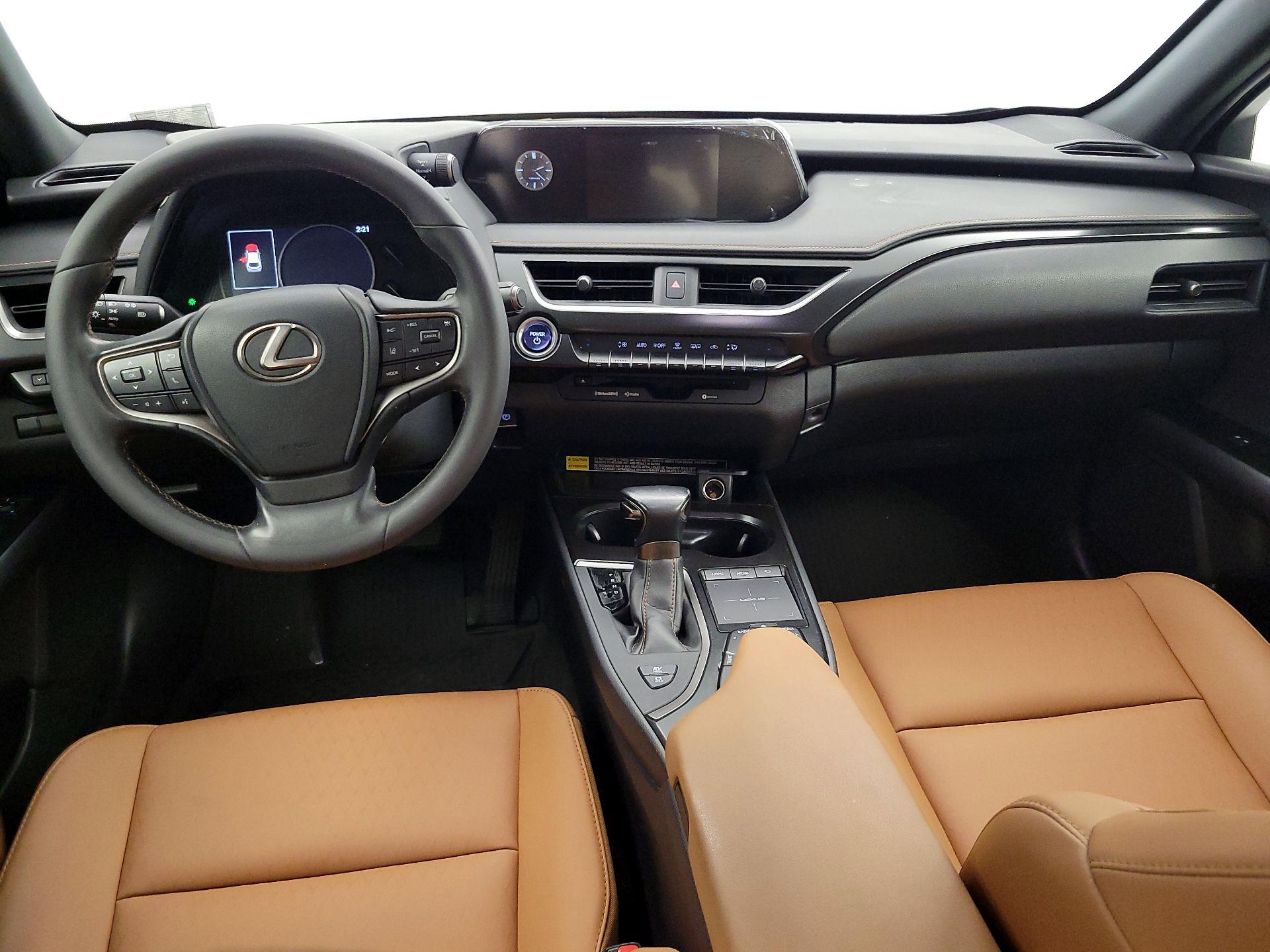 Thumbnail: 2022 Lexus UX - 9