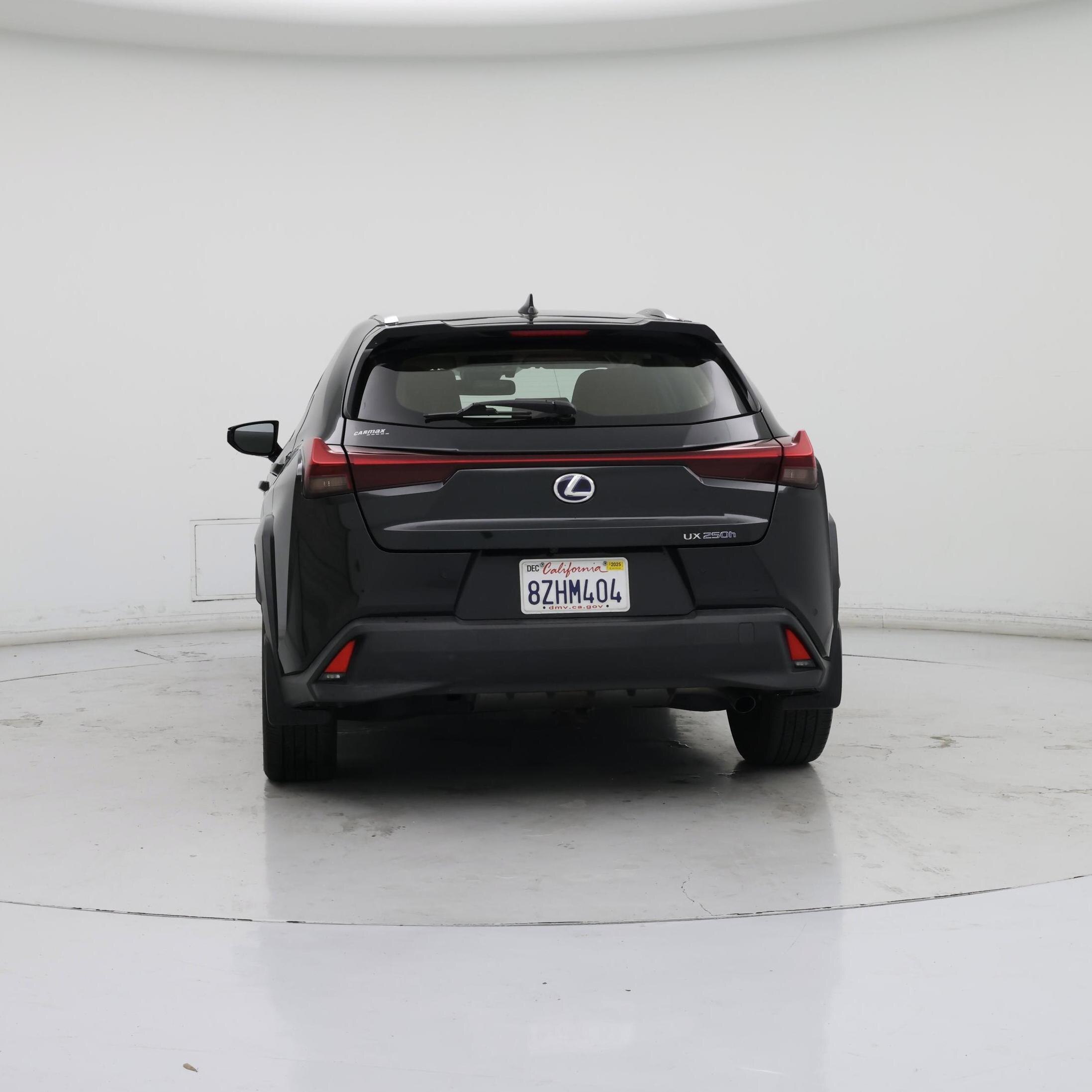 Thumbnail: 2022 Lexus UX - 6