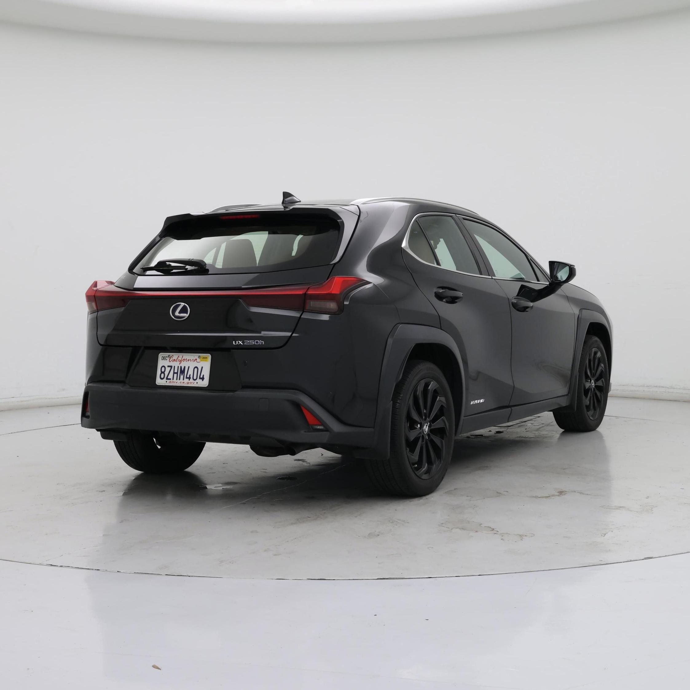 Thumbnail: 2022 Lexus UX - 8