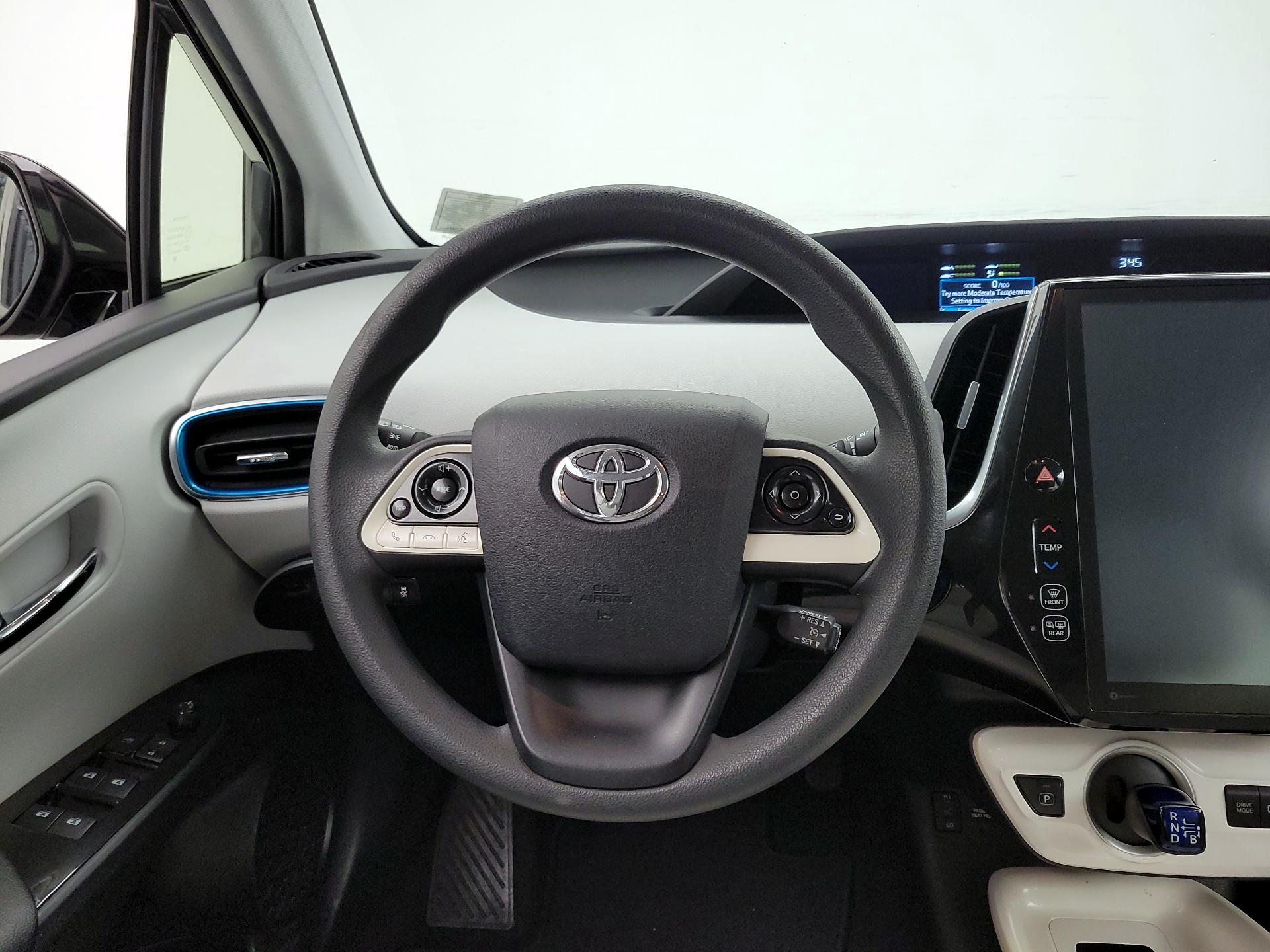 Thumbnail: 2017 Toyota Prius Prime - 10