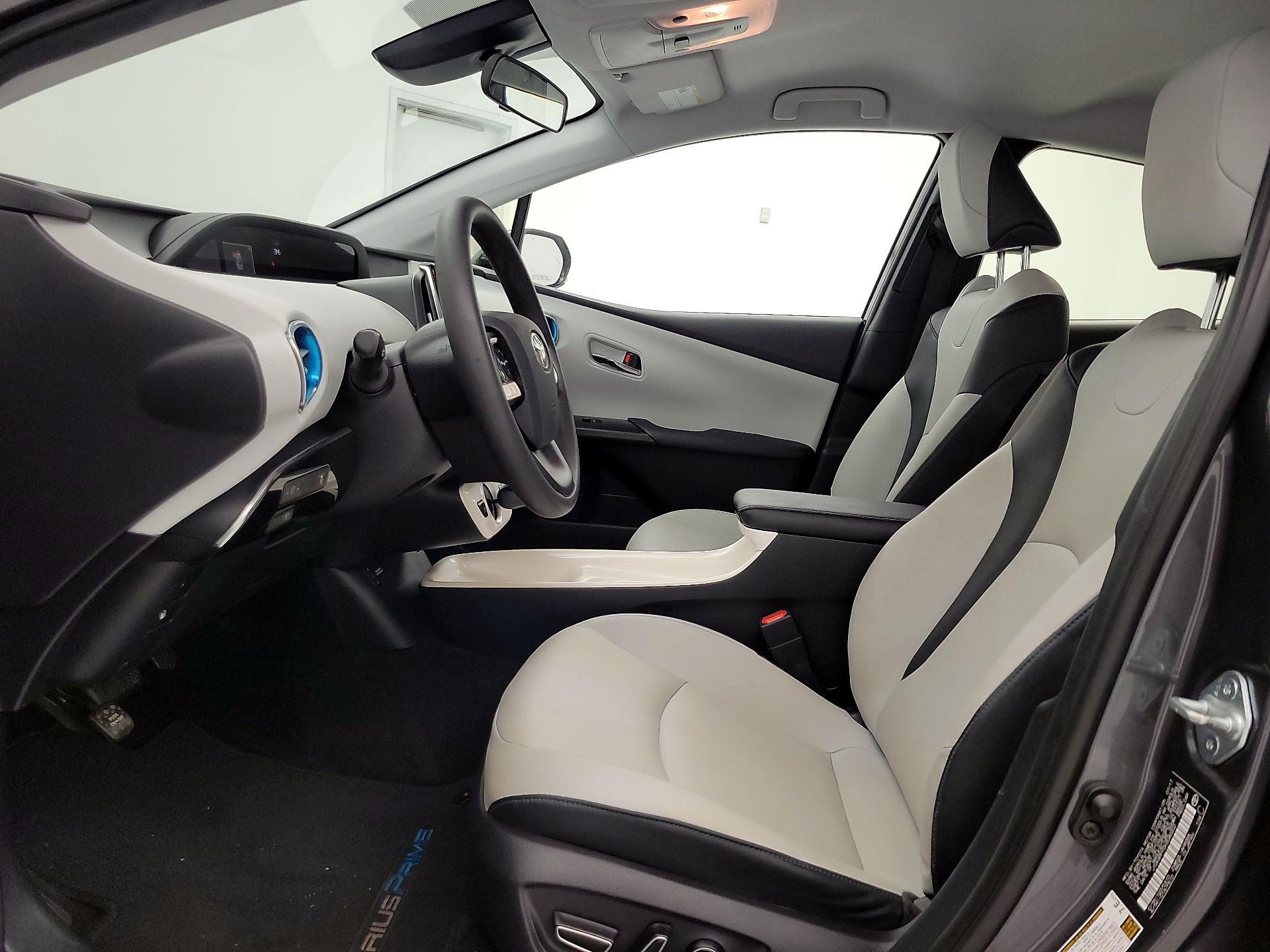 Thumbnail: 2017 Toyota Prius Prime - 11