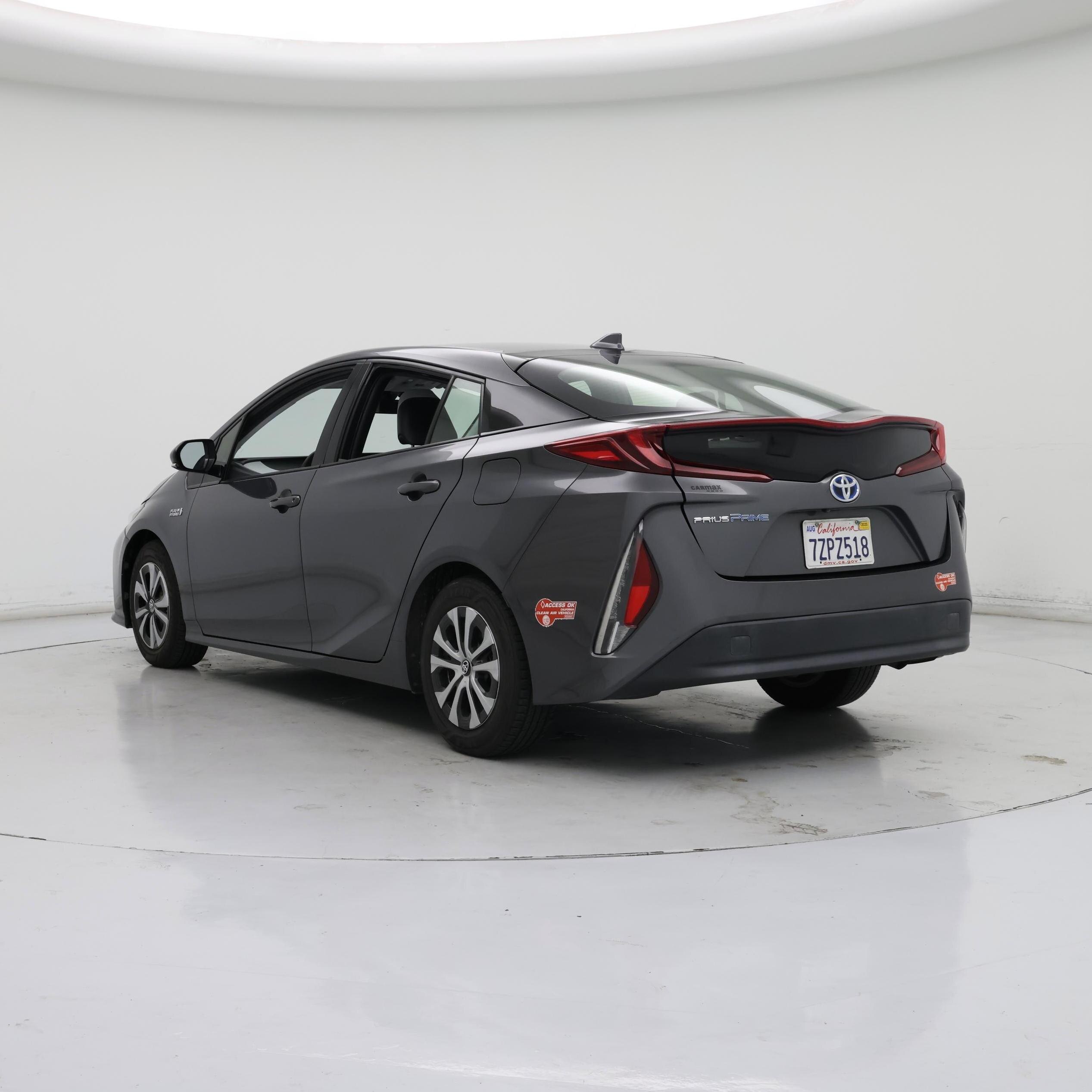 Thumbnail: 2017 Toyota Prius Prime - 2