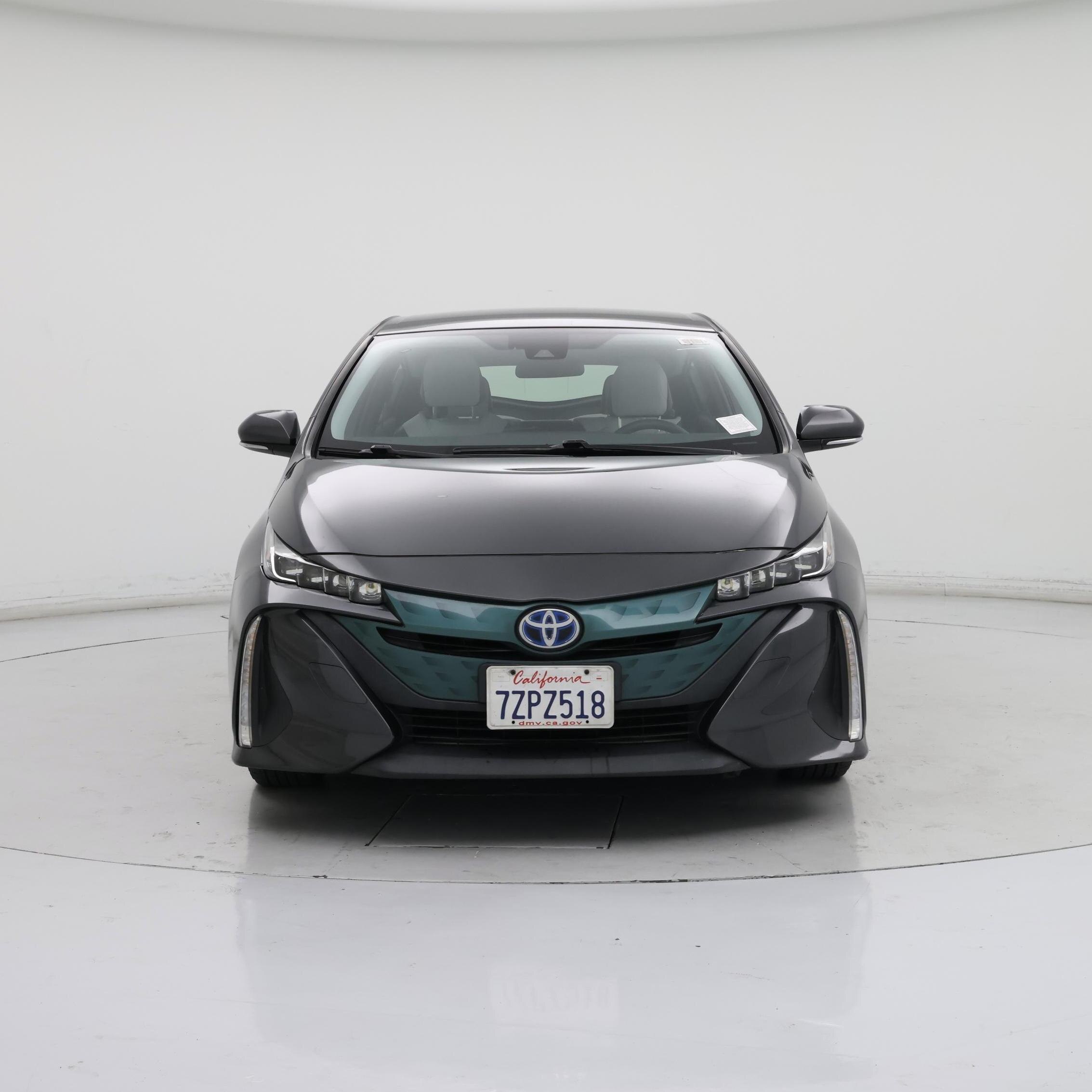 Thumbnail: 2017 Toyota Prius Prime - 5