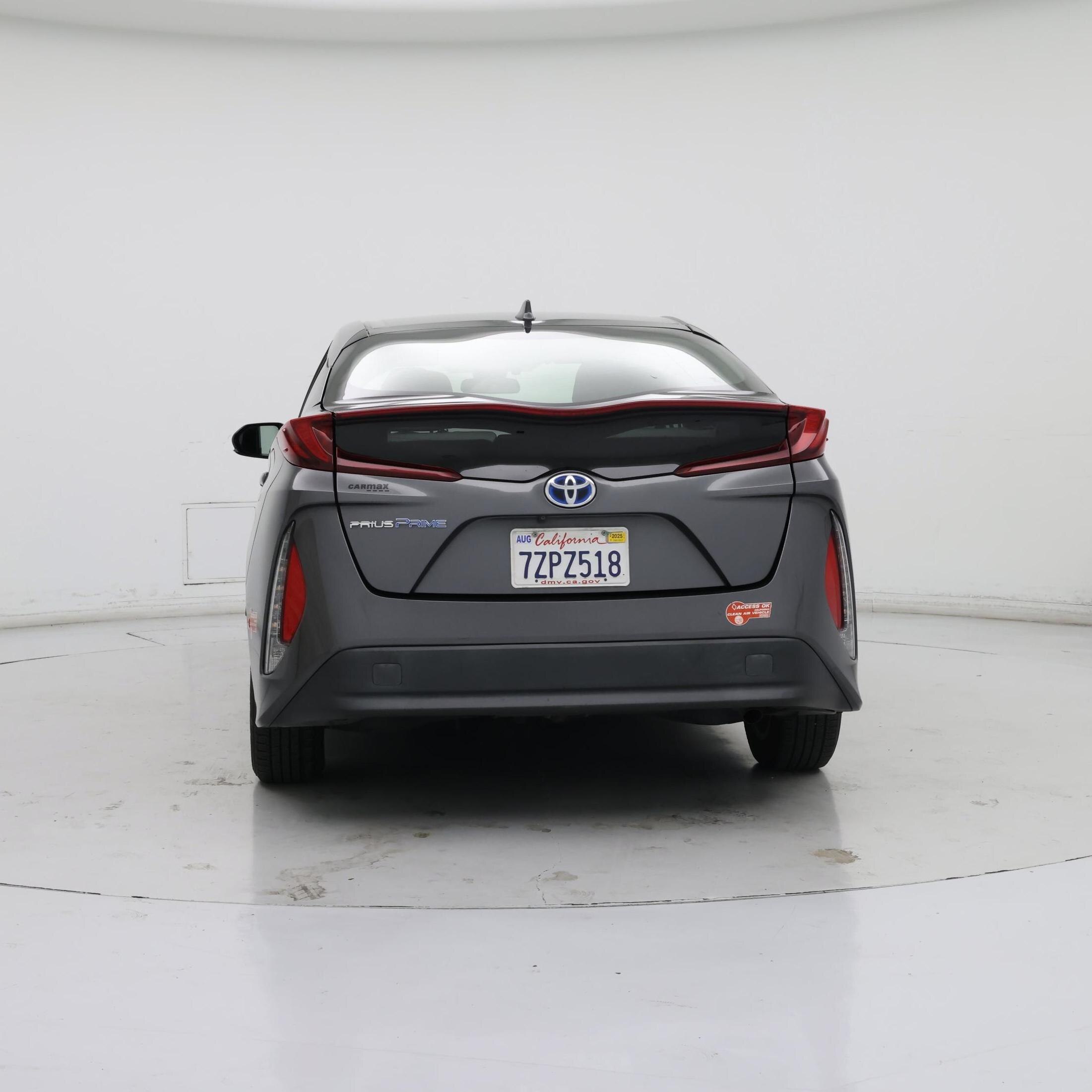 Thumbnail: 2017 Toyota Prius Prime - 6