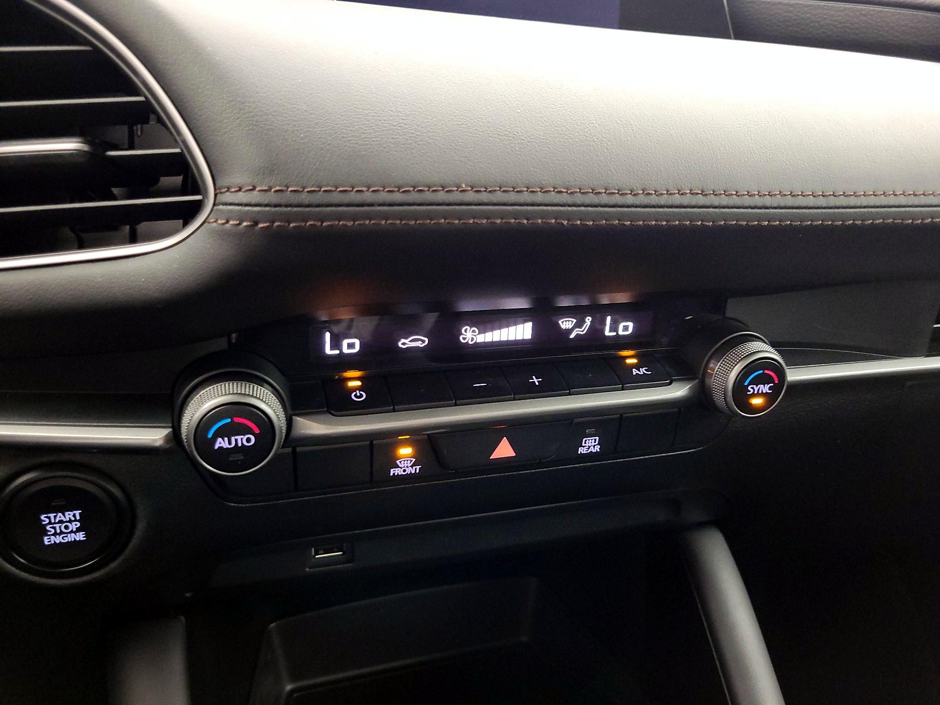 Thumbnail: 2021 Mazda Mazda3 - 17