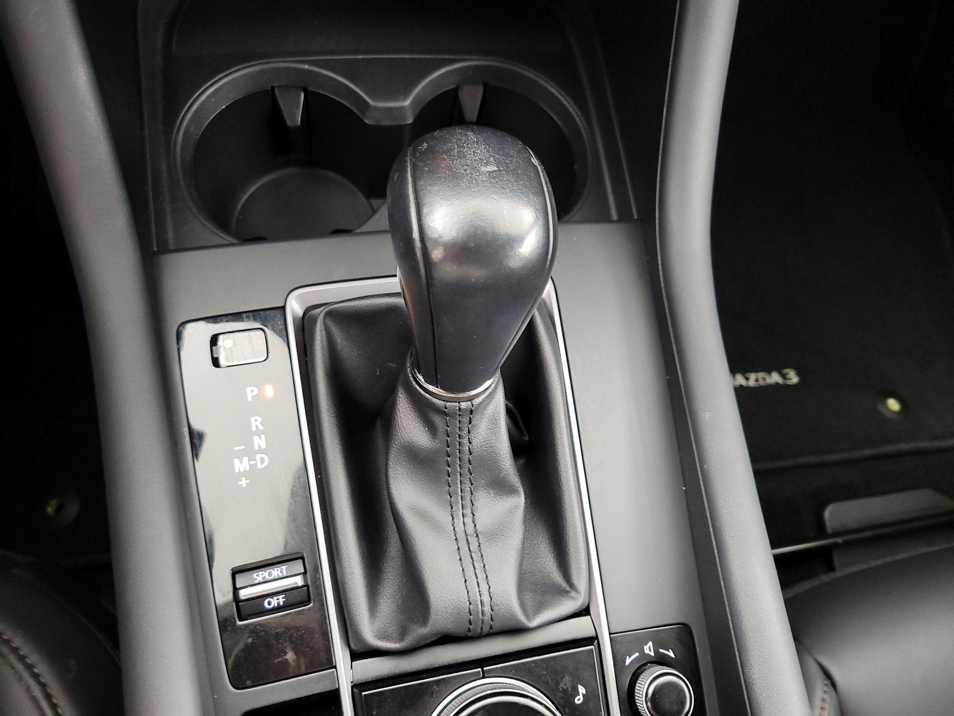 Thumbnail: 2021 Mazda Mazda3 - 18