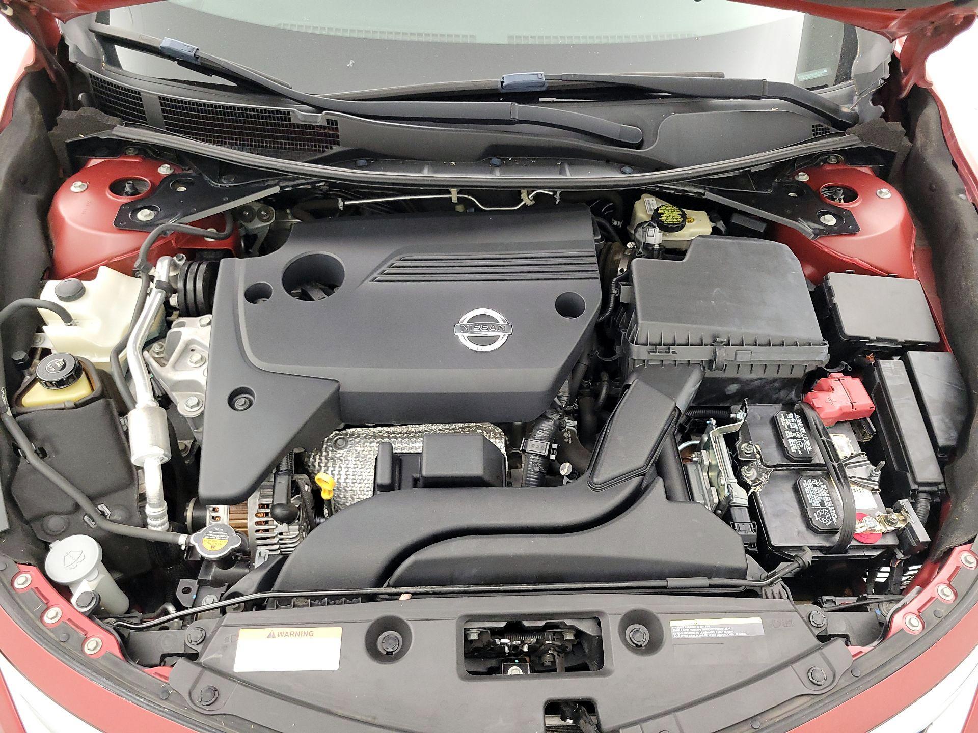 Thumbnail: 2015 Nissan Altima - 19