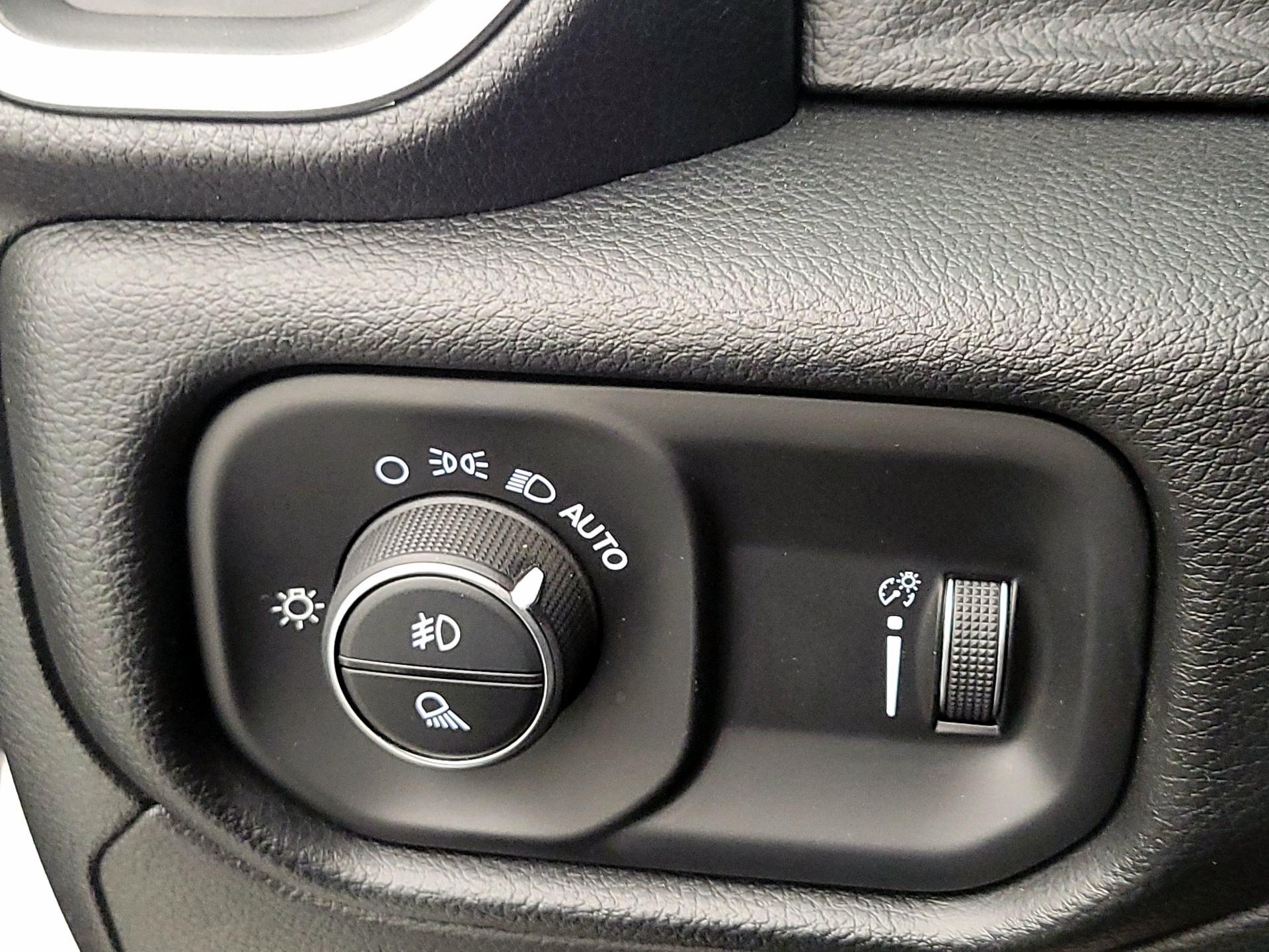 Thumbnail: 2020 RAM 1500 - 13