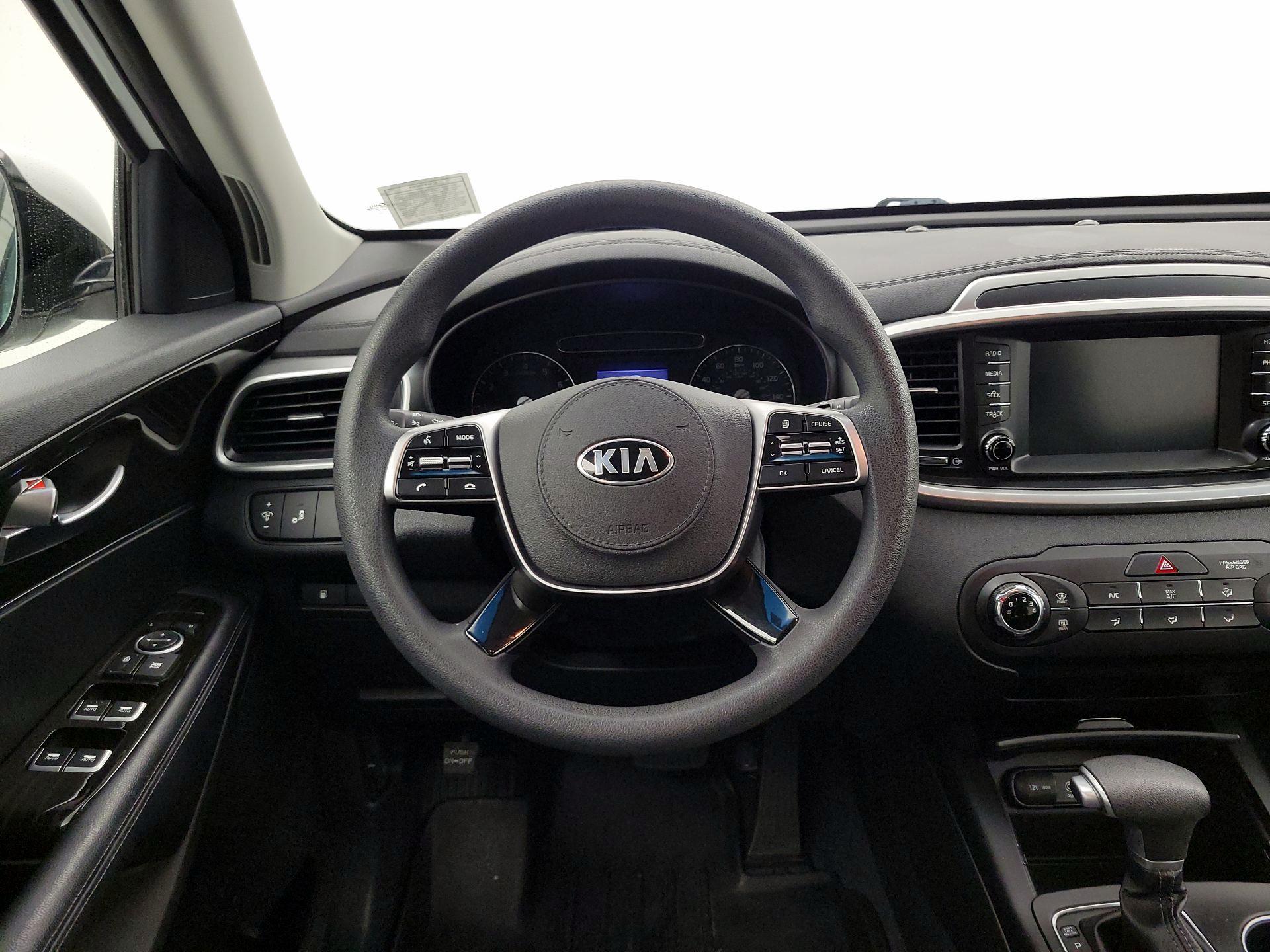 Thumbnail: 2020 Kia Sorento - 10