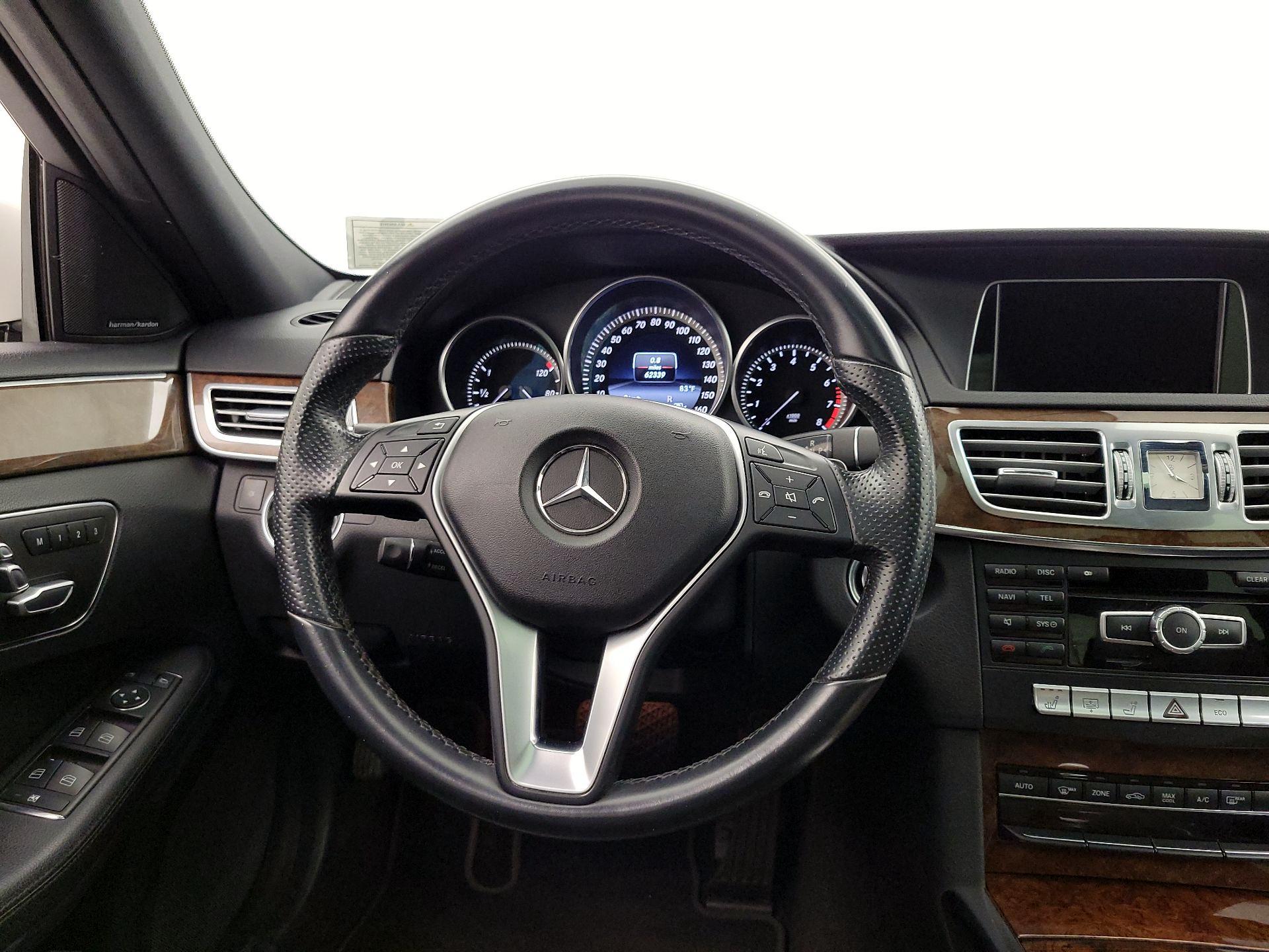 Thumbnail: 2014 Mercedes-Benz E-Class - 10