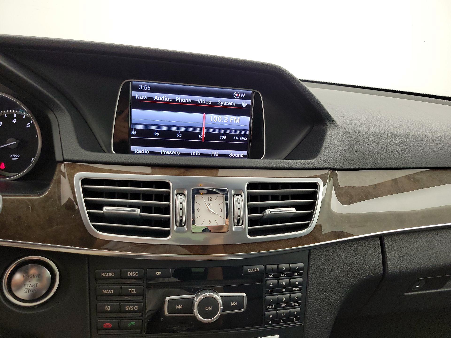 Thumbnail: 2014 Mercedes-Benz E-Class - 16