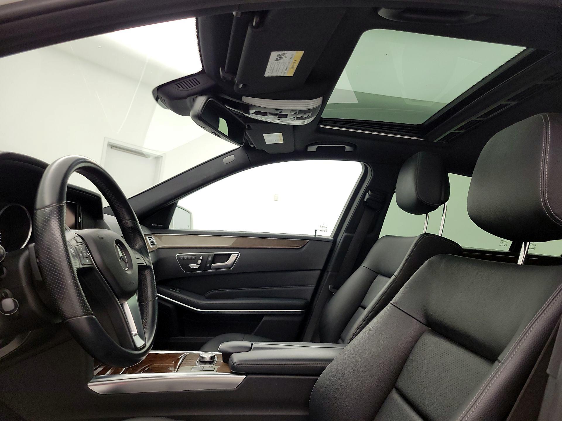 Thumbnail: 2014 Mercedes-Benz E-Class - 20